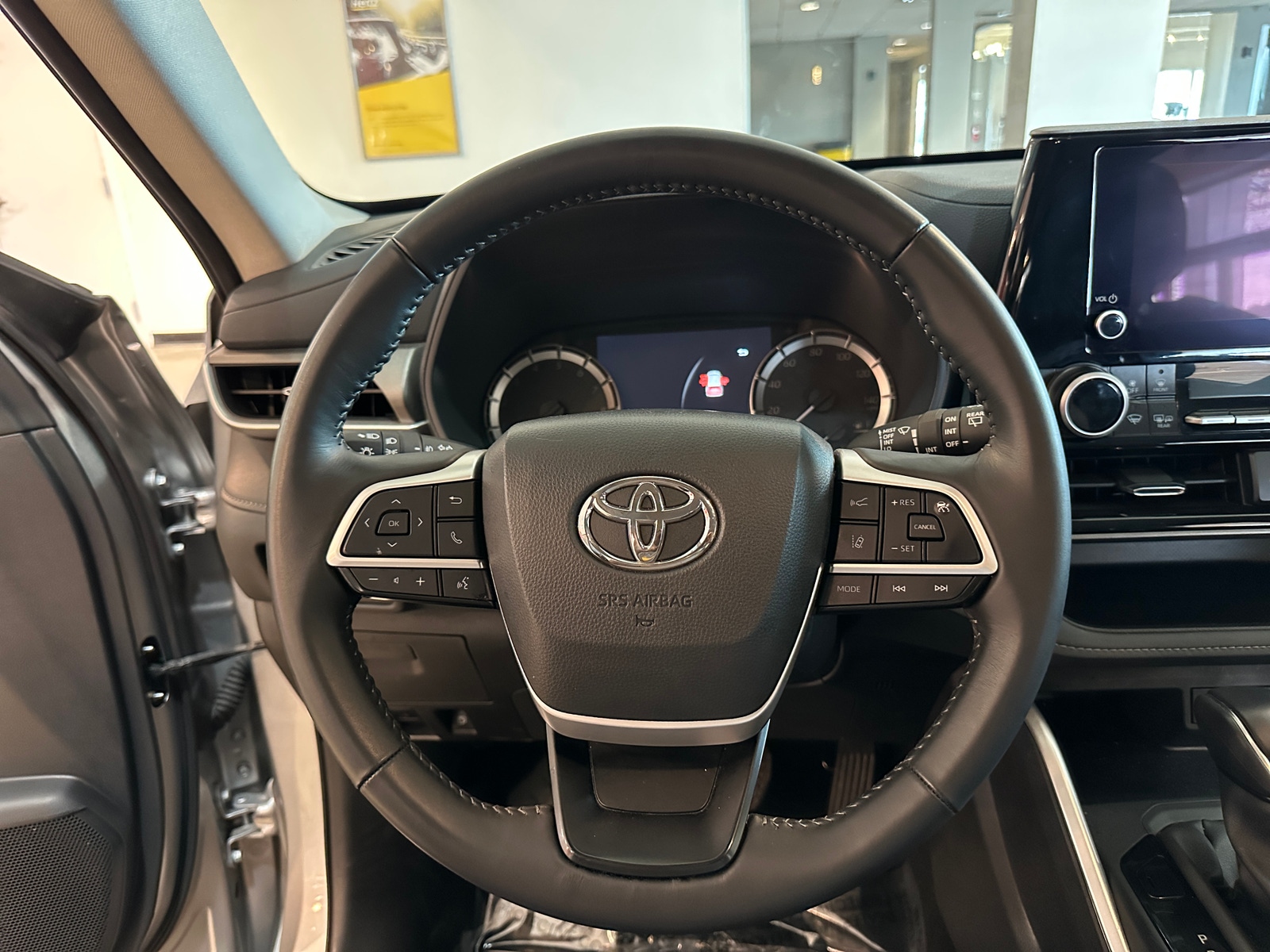 Thumbnail: 2025 Toyota Highlander - 5