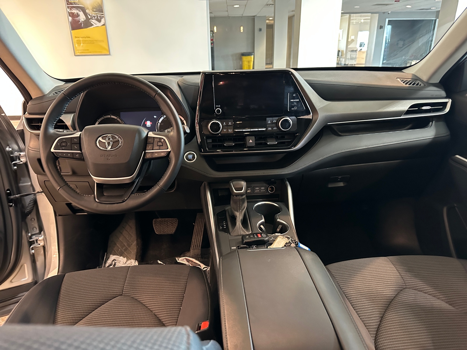 Thumbnail: 2025 Toyota Highlander - 3