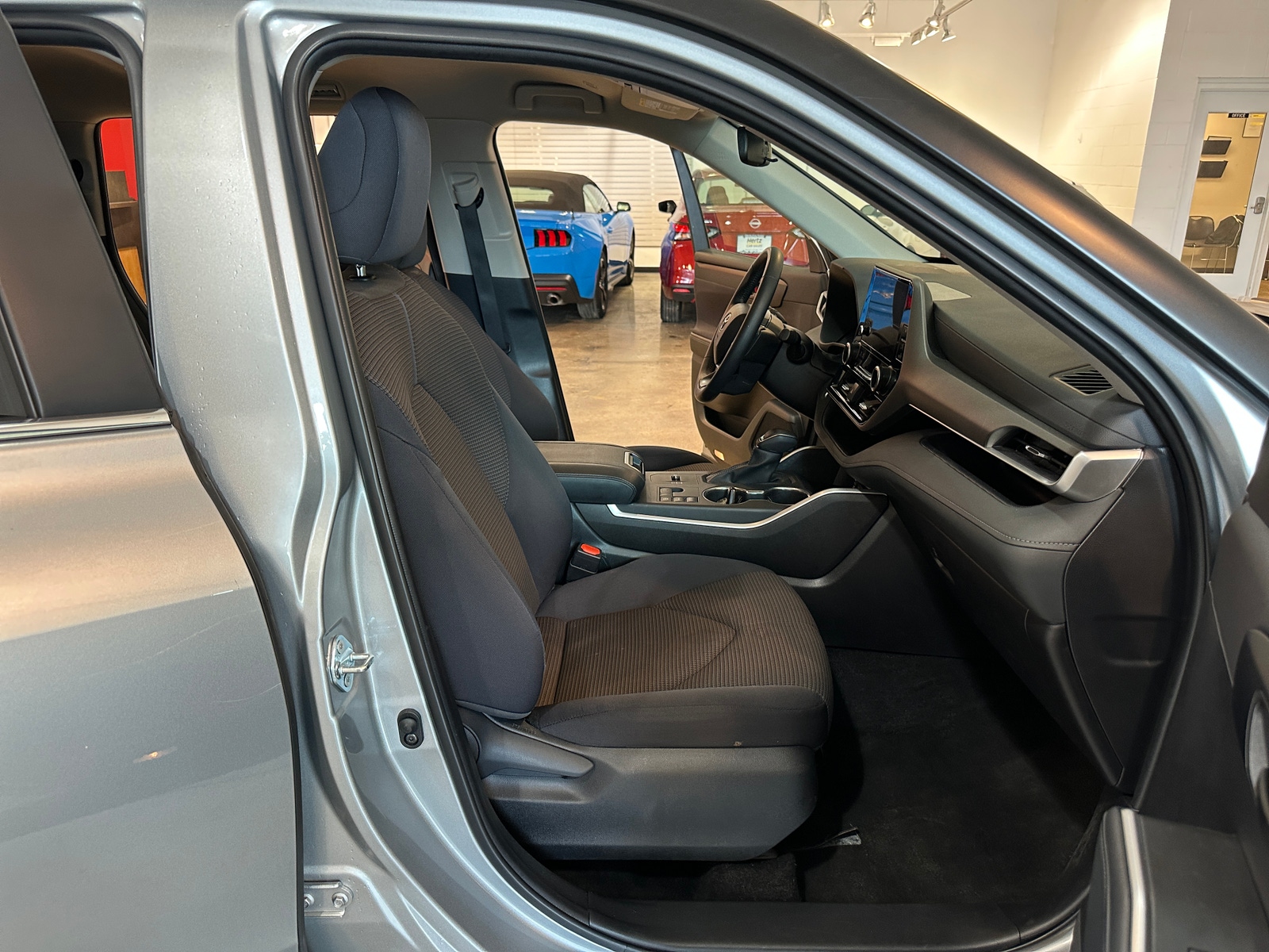 Thumbnail: 2025 Toyota Highlander - 2