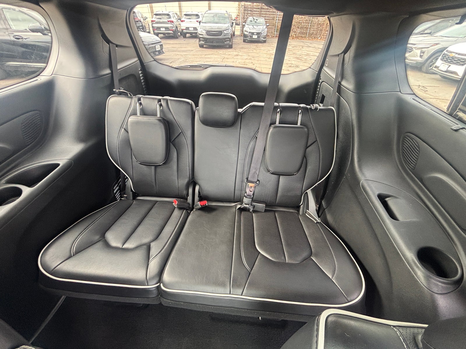 Thumbnail: 2025 Chrysler Pacifica - 6