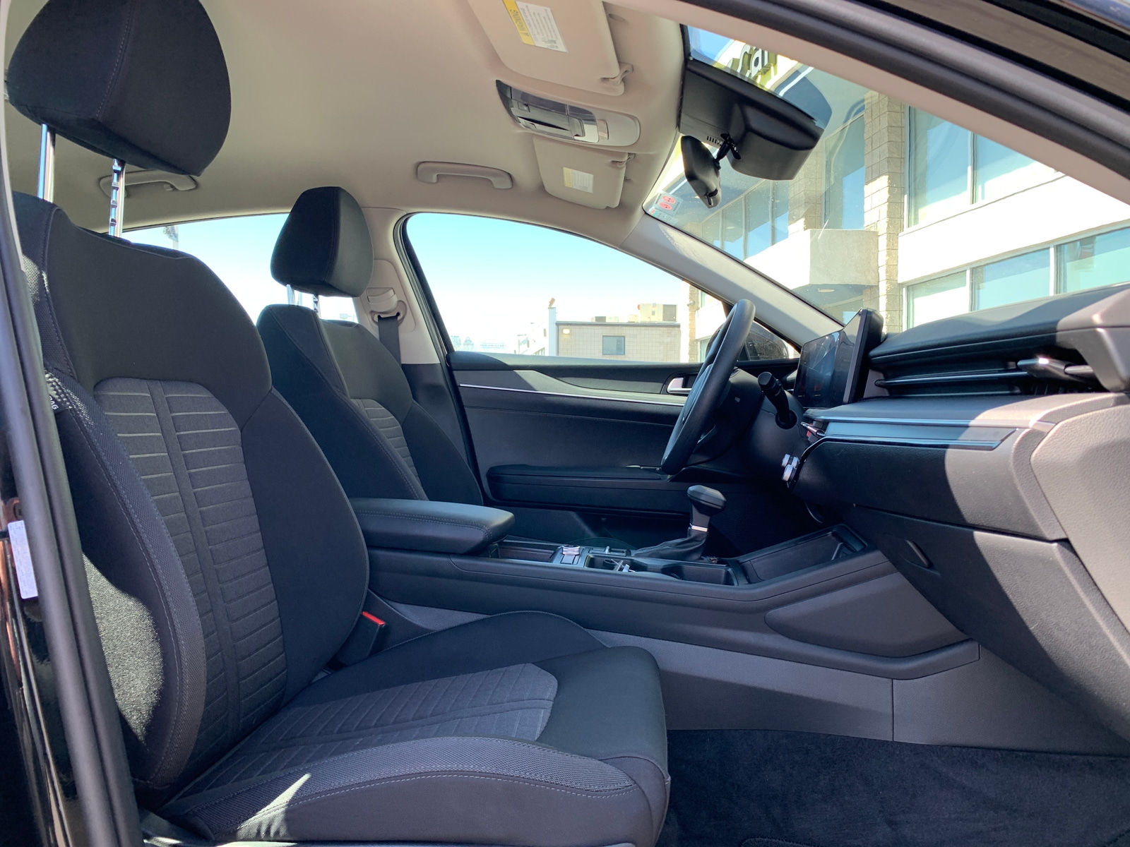 Thumbnail: 2025 Kia K5 - 2