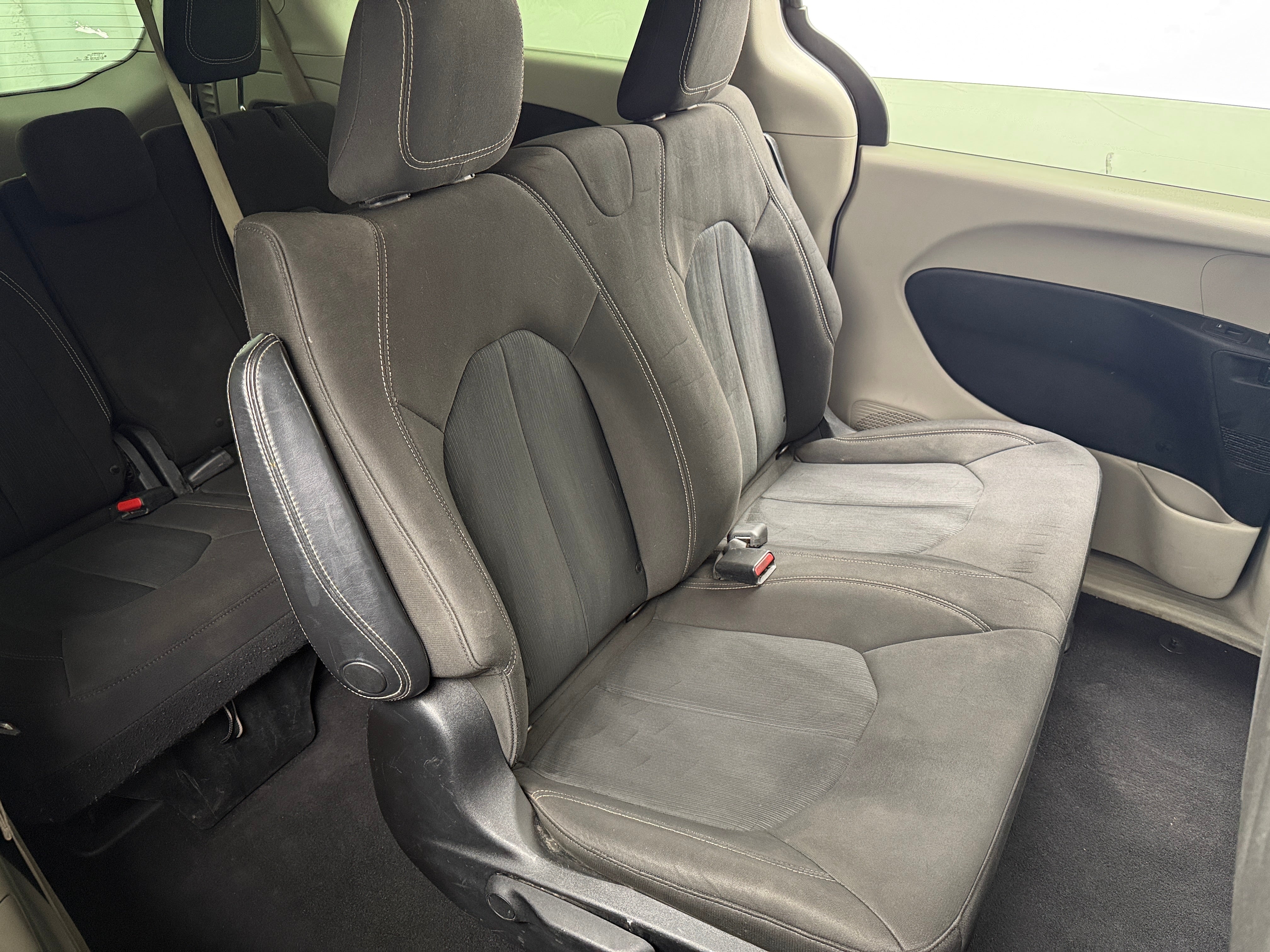 2020 Chrysler Voyager