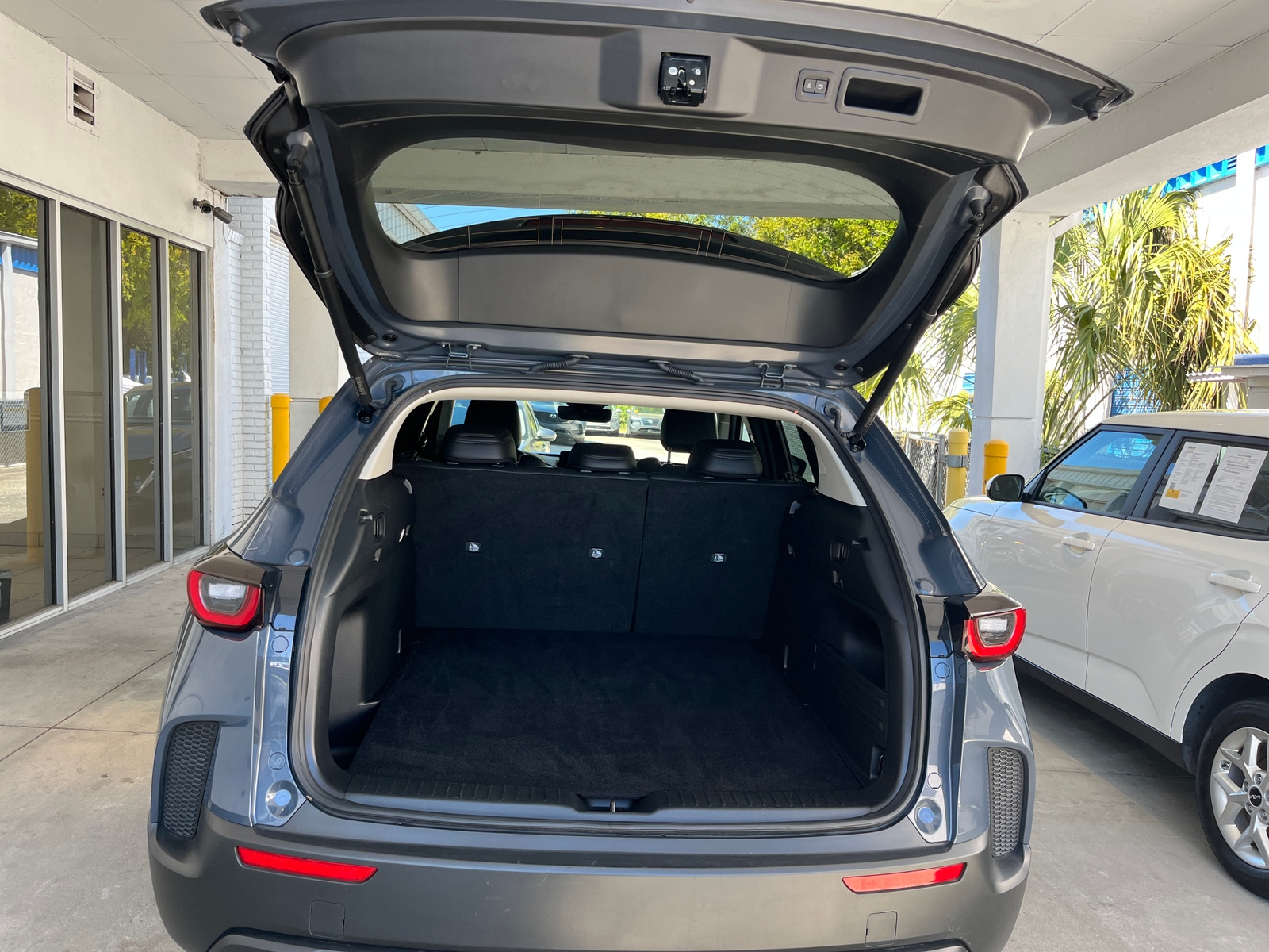 Thumbnail: 2025 Mazda CX-50 - 6