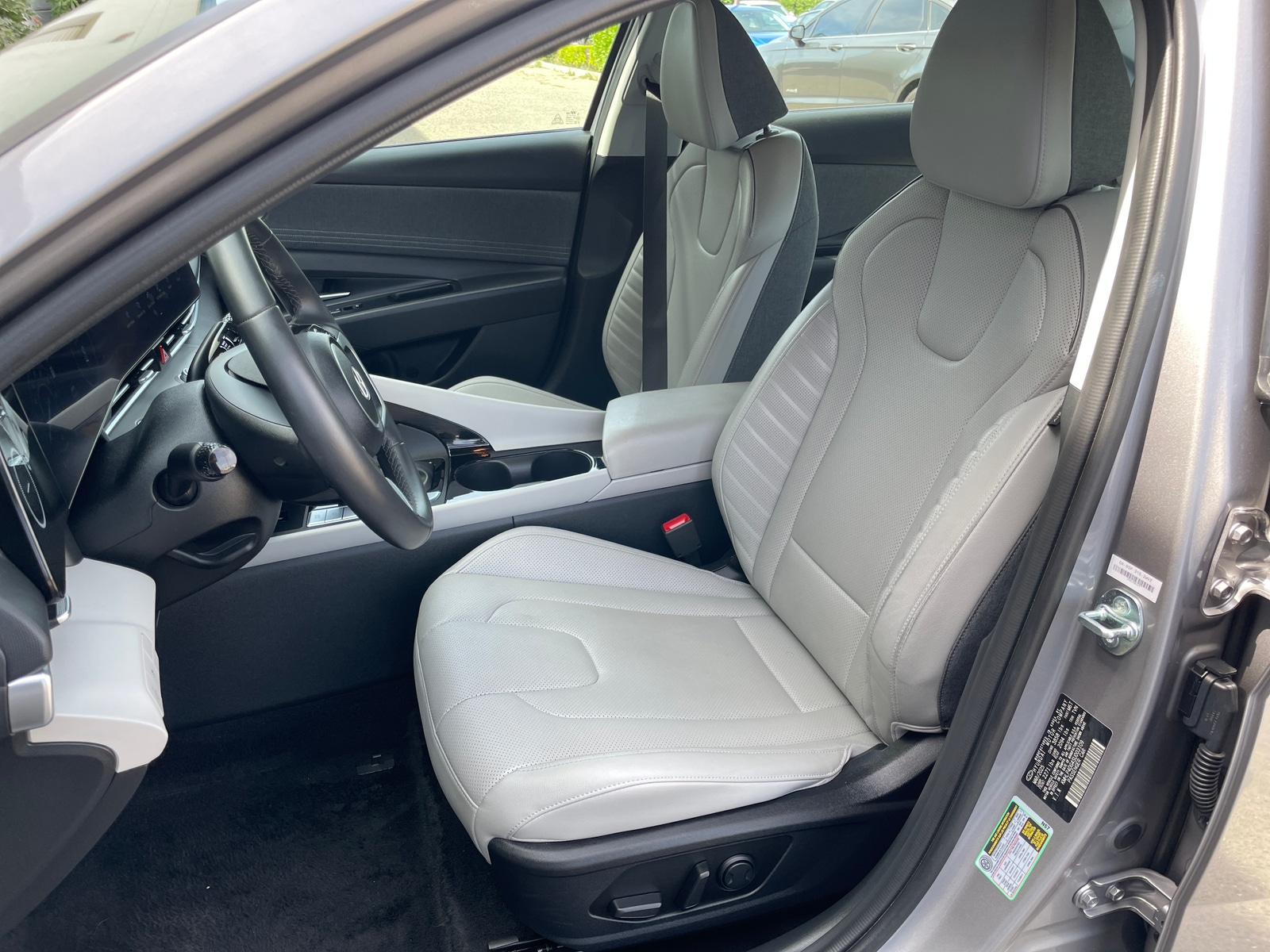 Thumbnail: 2025 Hyundai Elantra - 2