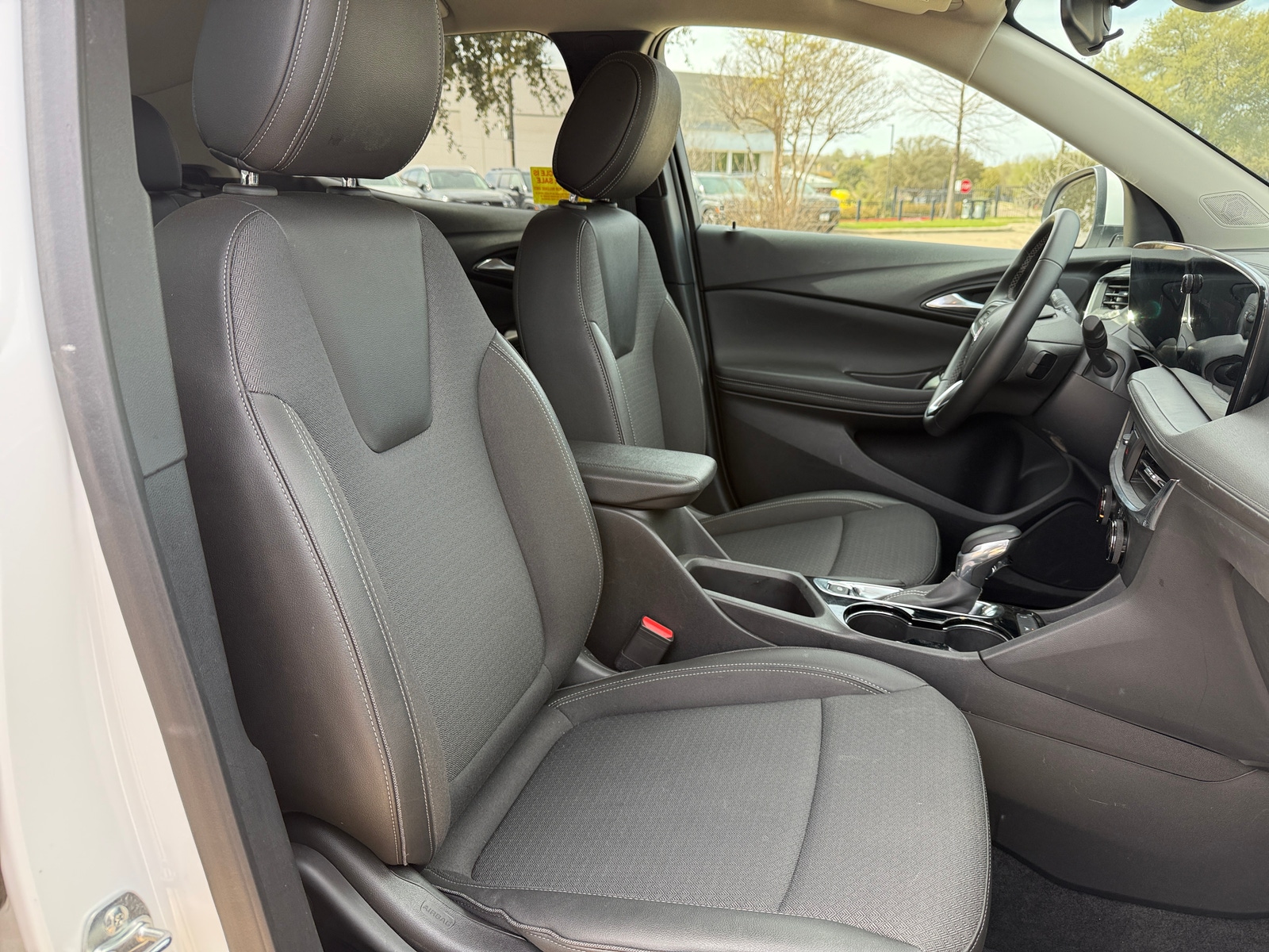 Thumbnail: 2025 Buick Encore GX - 2