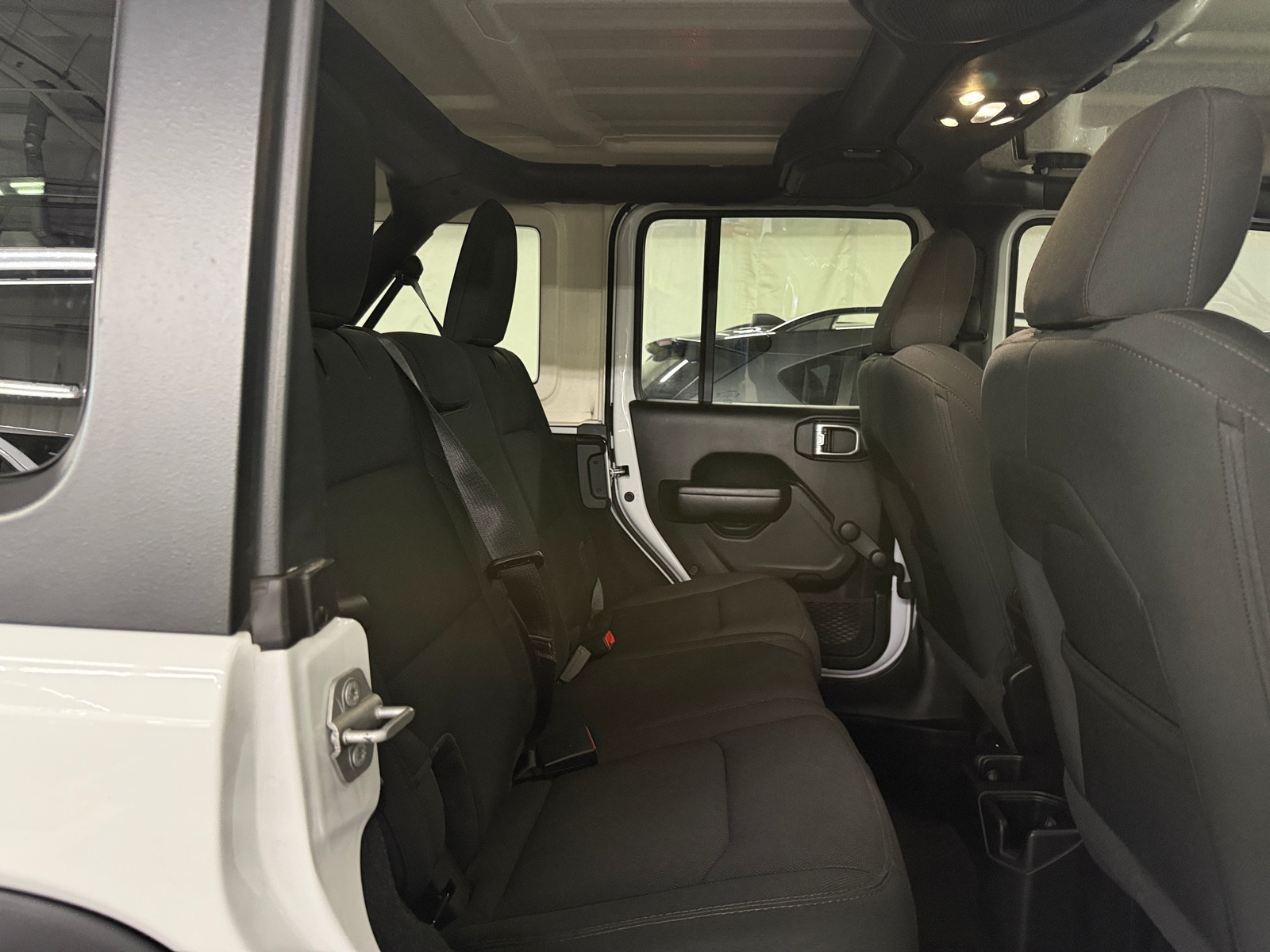 Thumbnail: 2021 Jeep Wrangler - 6