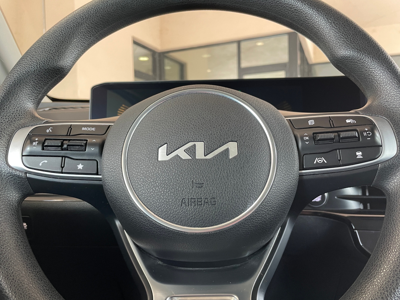 Thumbnail: 2025 Kia K5 - 5