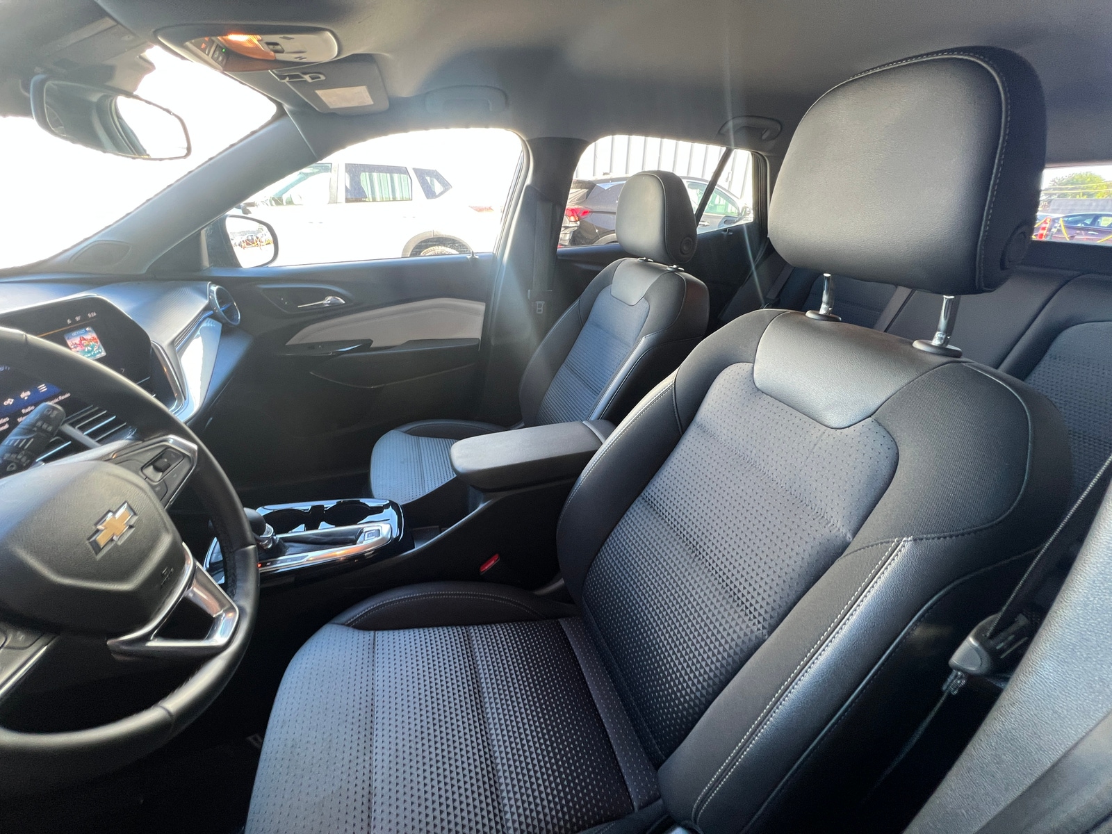 Thumbnail: 2025 Chevrolet Trax - 2