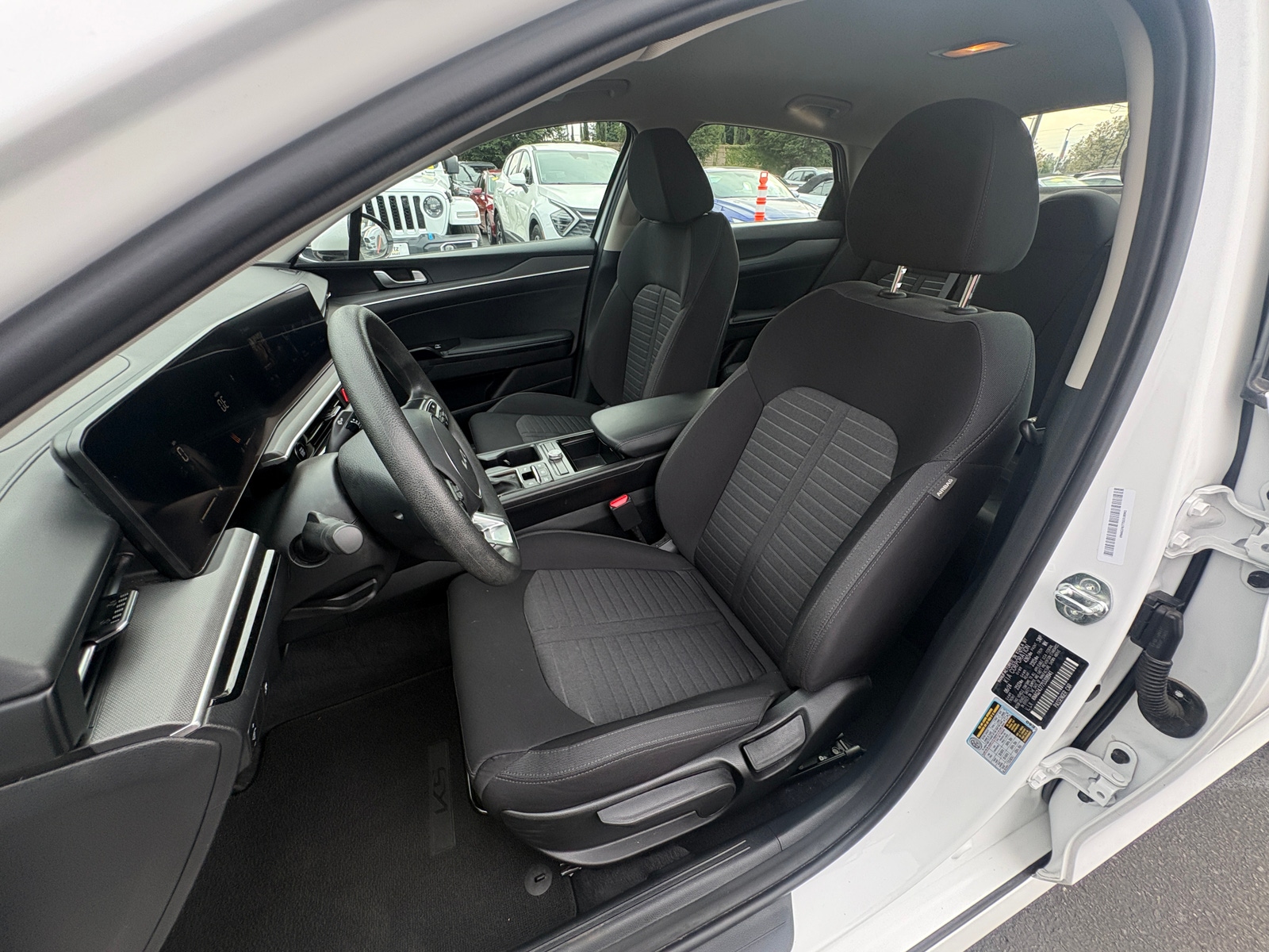 Thumbnail: 2025 Kia K5 - 2