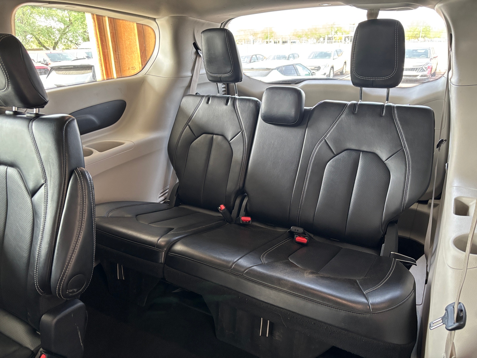 Thumbnail: 2024 Chrysler Pacifica - 6