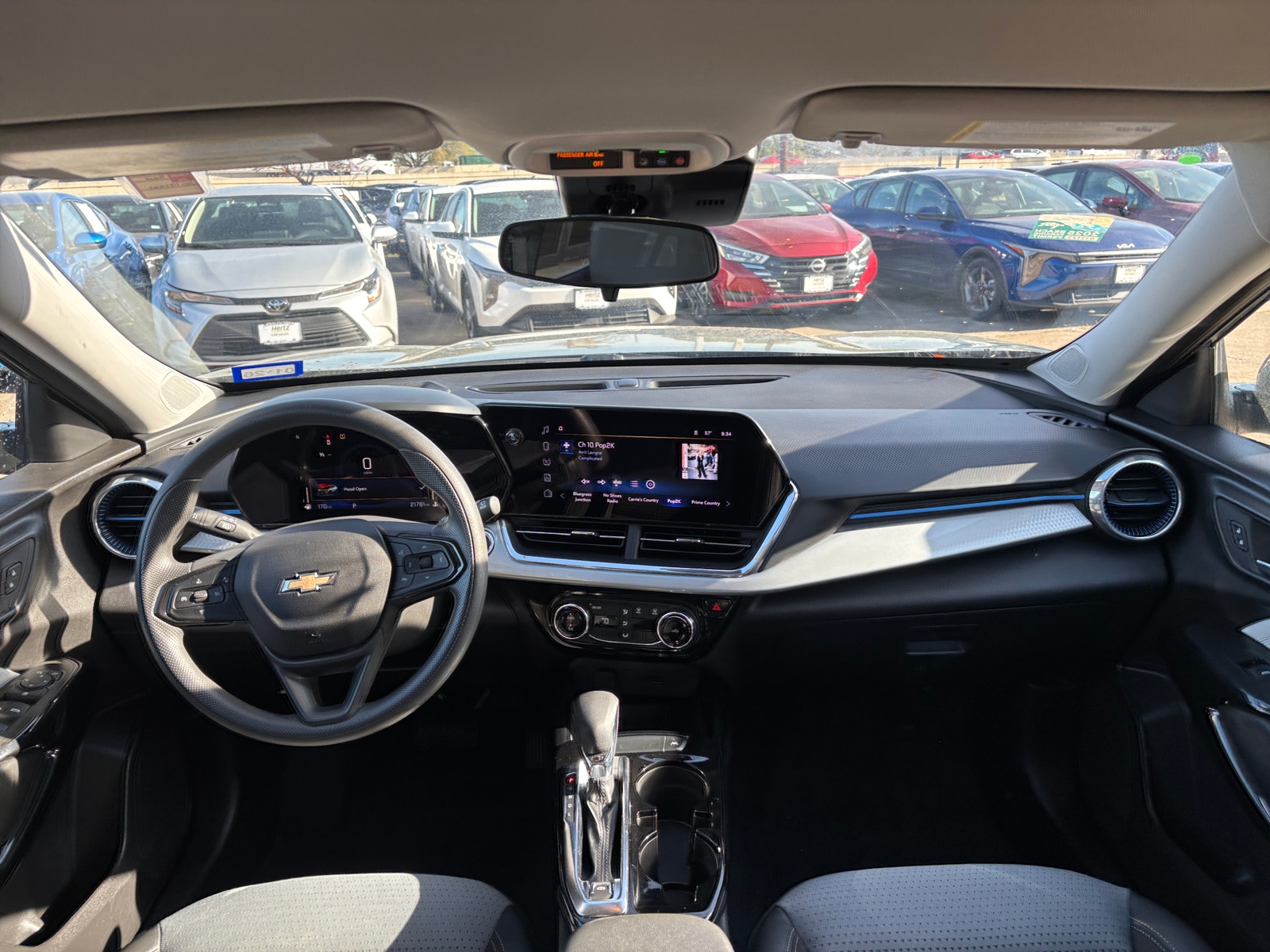 Thumbnail: 2025 Chevrolet Trax - 3