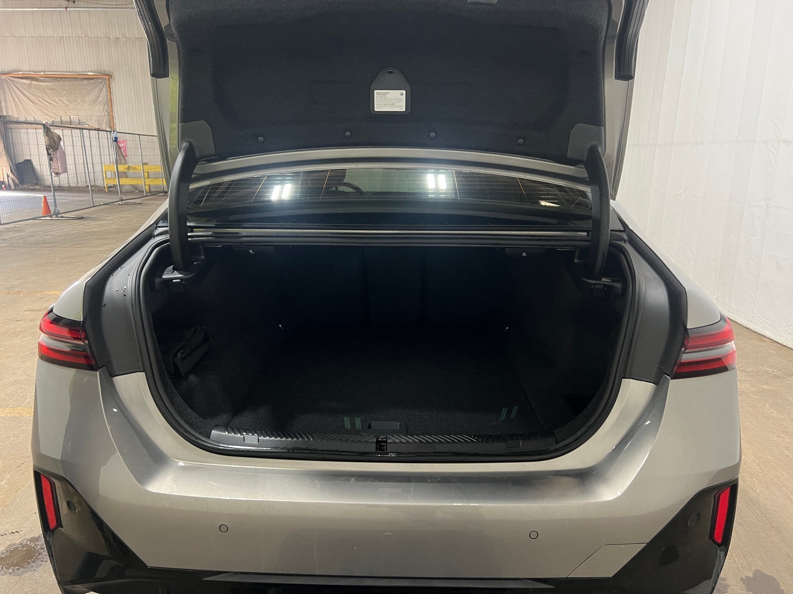 Thumbnail: 2024 BMW i5 - 6