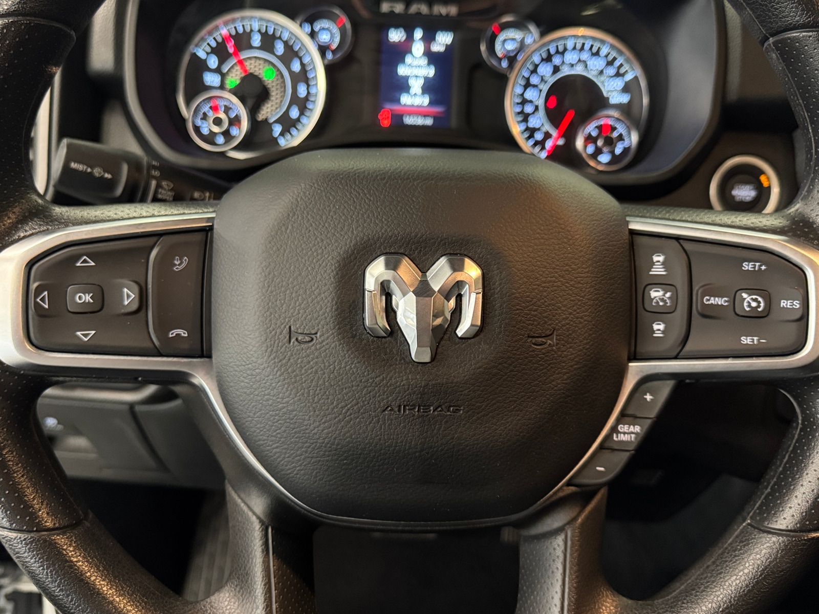 Thumbnail: 2025 RAM 1500 - 5