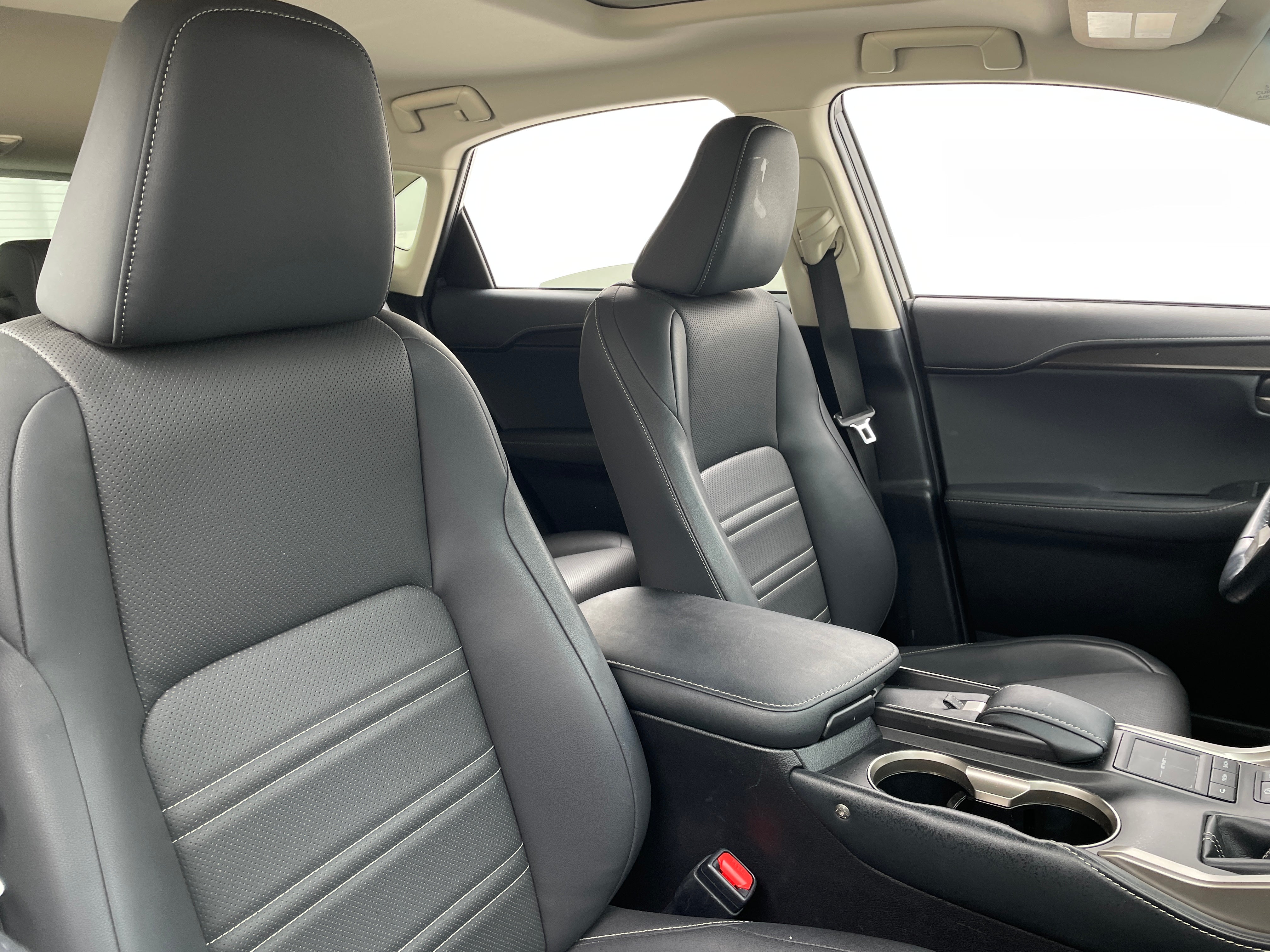 2016 Lexus NX 200t - Photo 3