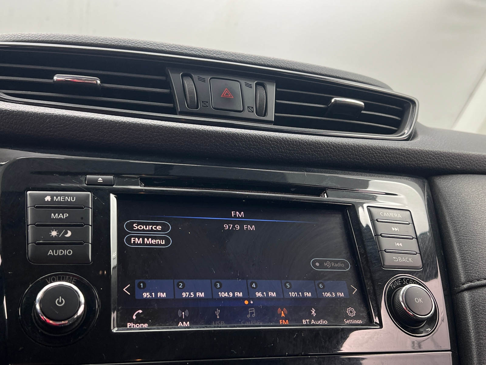 Thumbnail: 2018 Nissan Rogue - 4