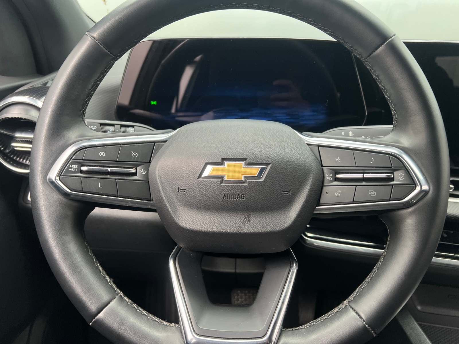 Thumbnail: 2025 Chevrolet Equinox - 5