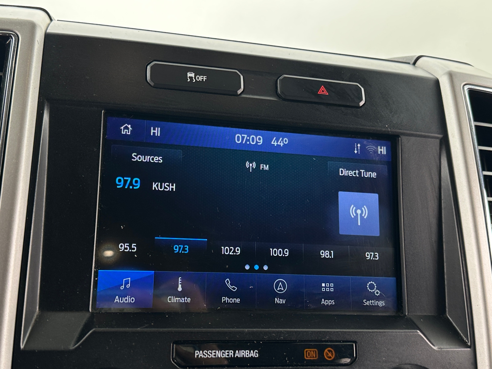 Thumbnail: 2021 Ford Econoline - 3