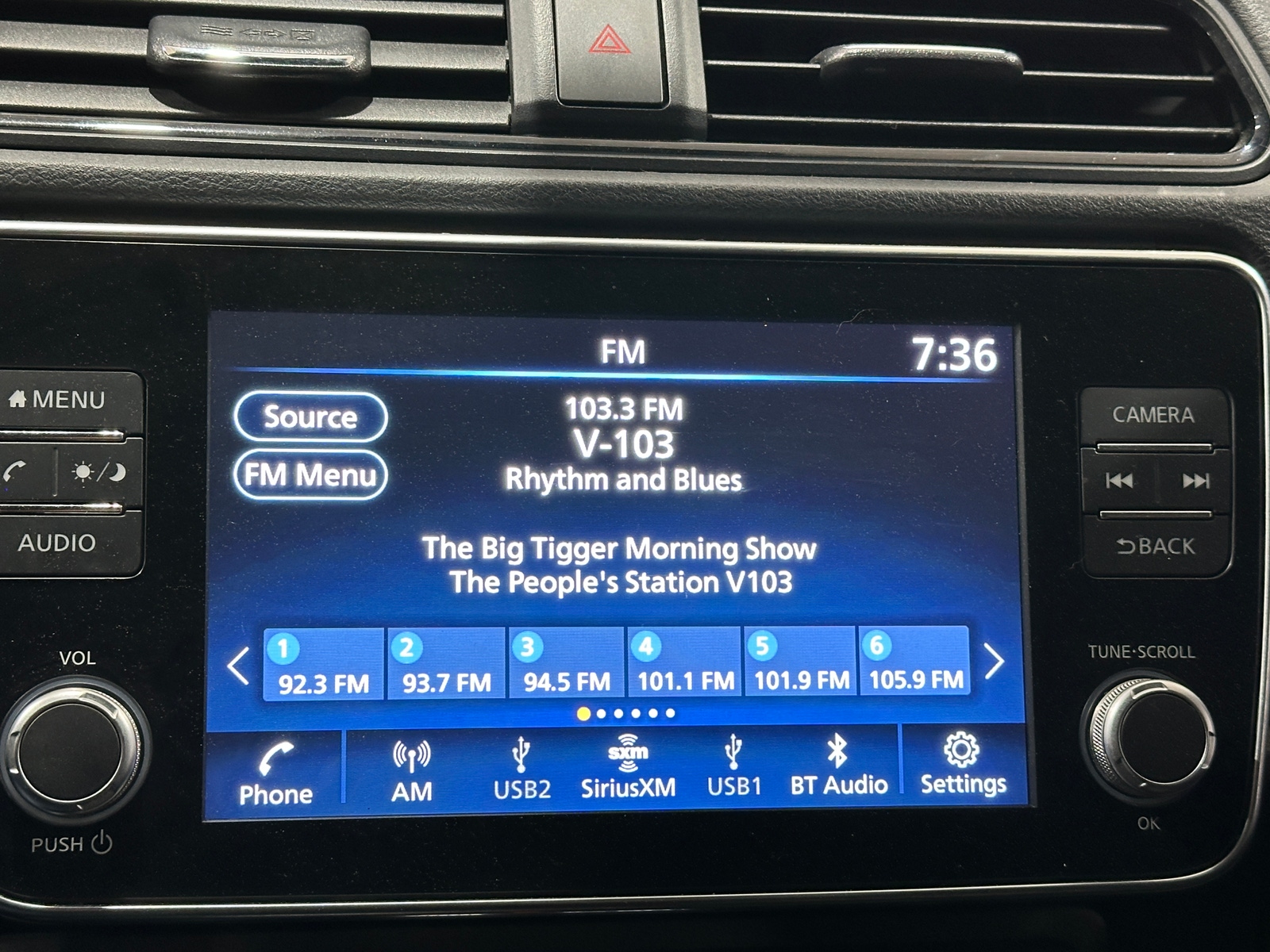 Thumbnail: 2023 Nissan Leaf - 4