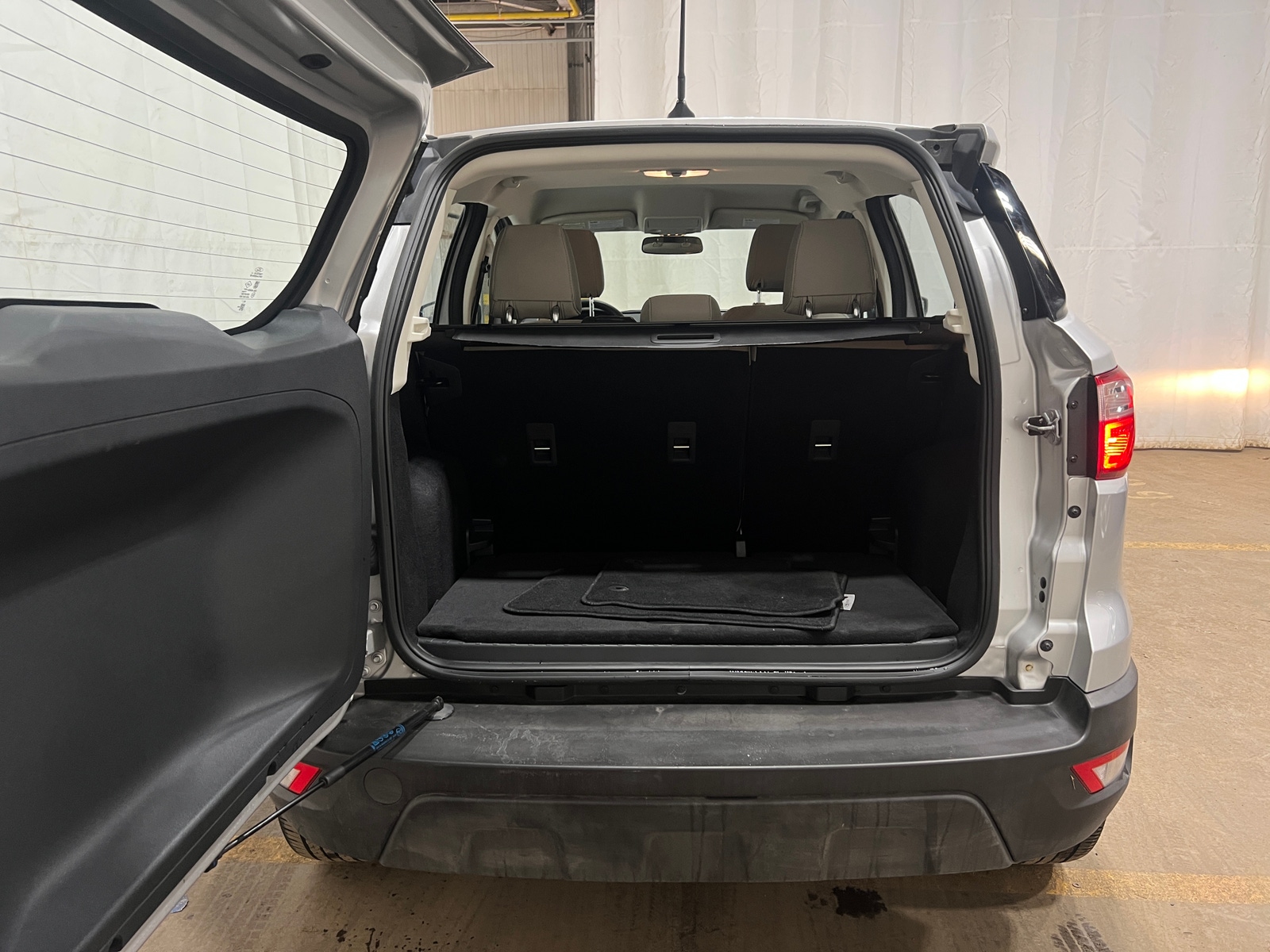 Thumbnail: 2018 Ford EcoSport - 7