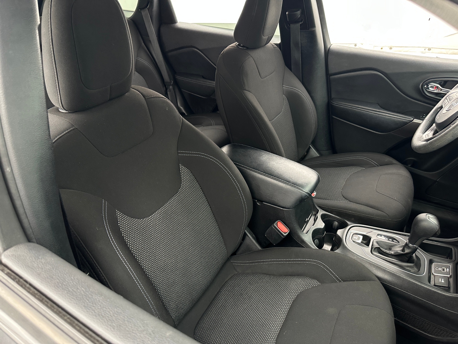 Thumbnail: 2020 Jeep Cherokee - 2