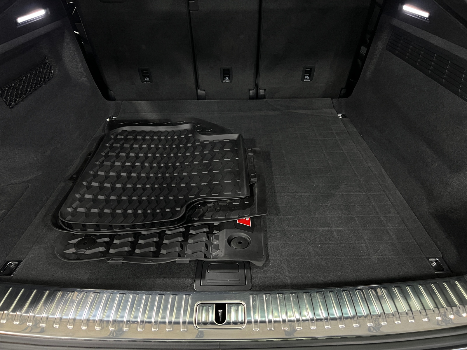 Thumbnail: 2024 Audi SQ8 - 6