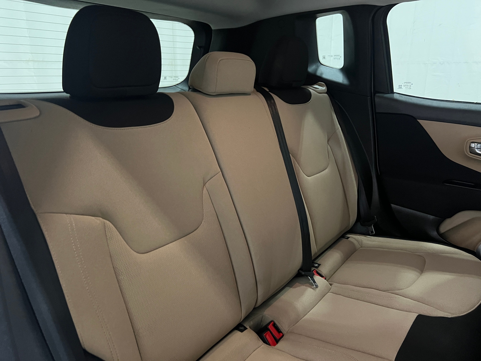 Thumbnail: 2017 Jeep Renegade - 6