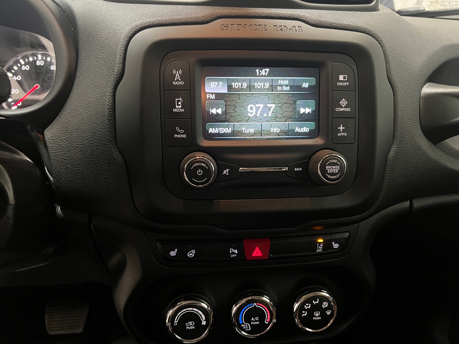 Thumbnail: 2017 Jeep Renegade - 4