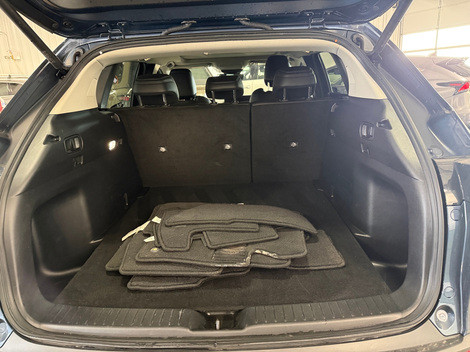 Thumbnail: 2025 Mazda CX-50 - 6