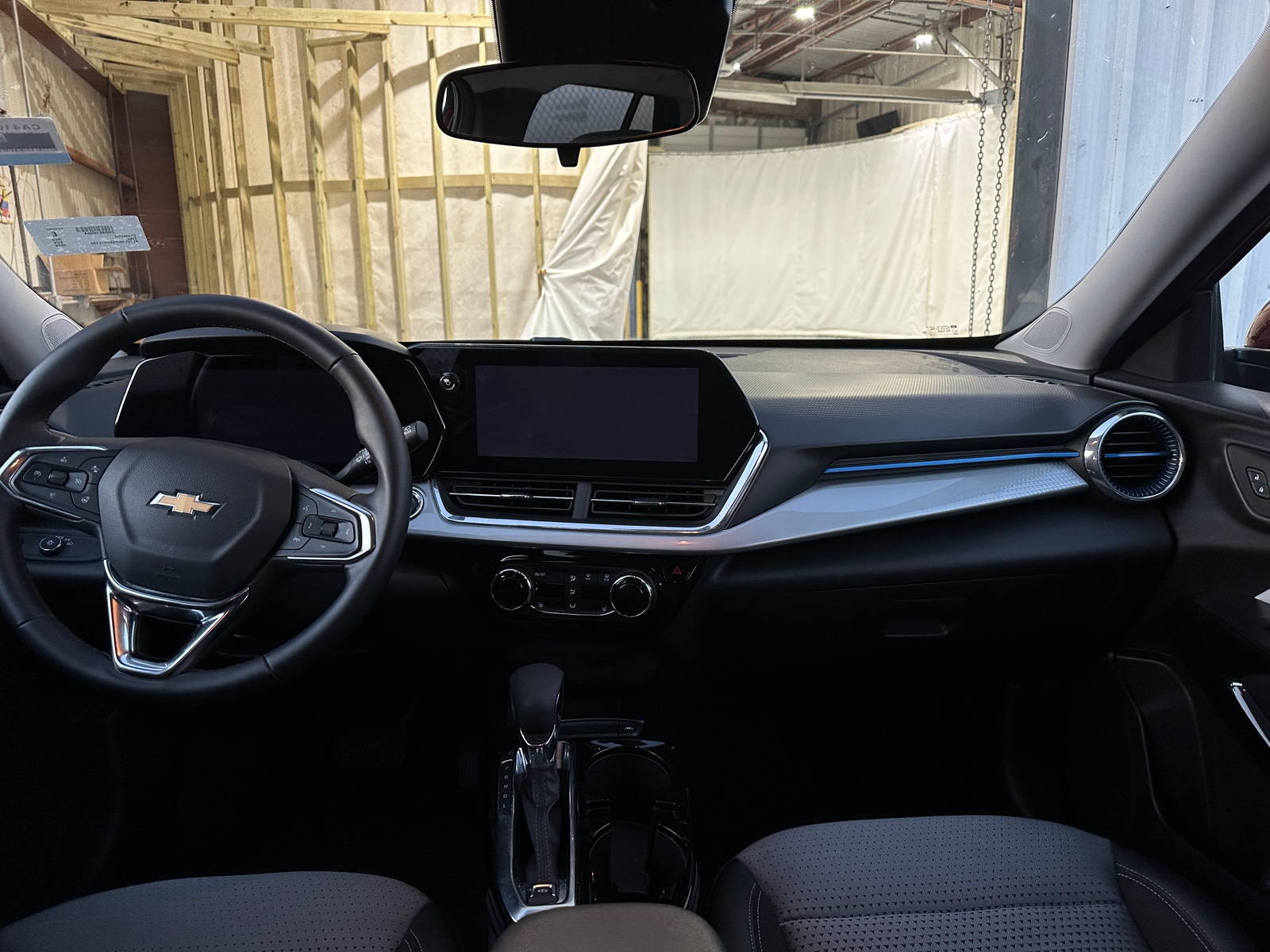 Thumbnail: 2025 Chevrolet Trax - 3