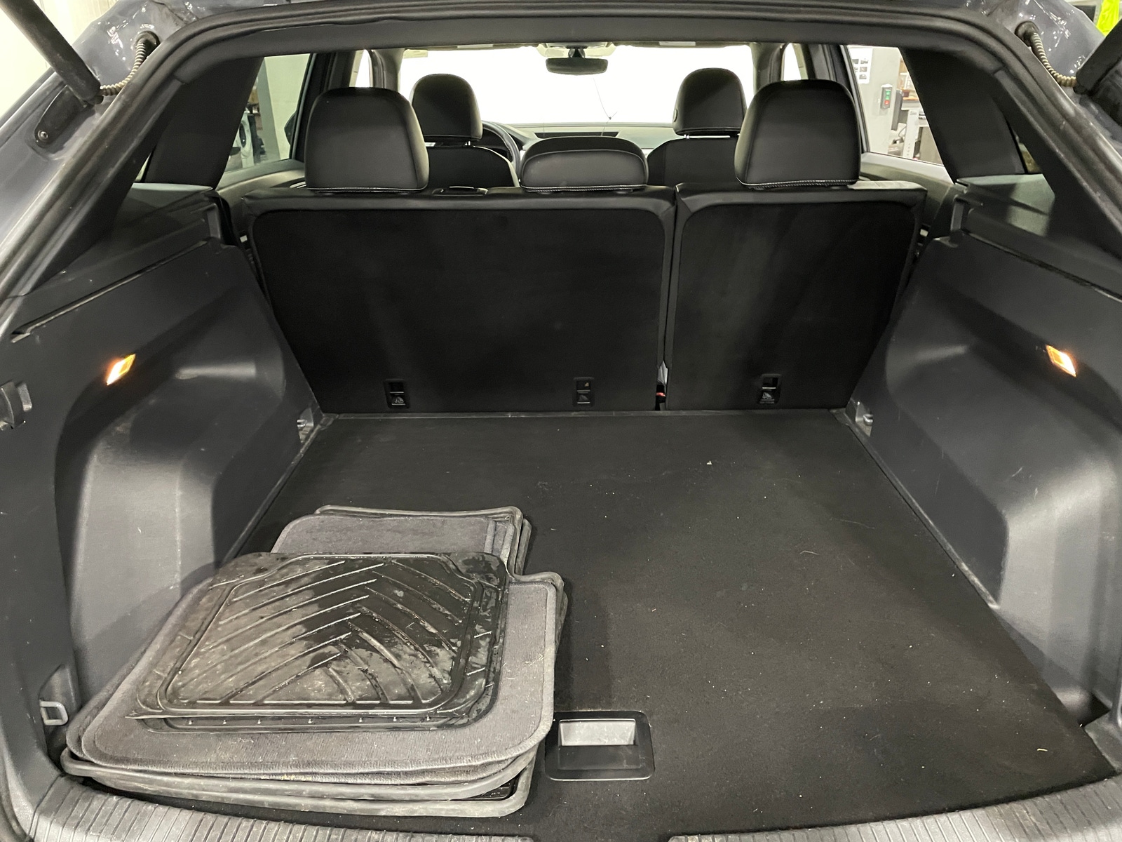 Thumbnail: 2022 Volkswagen Atlas - 6