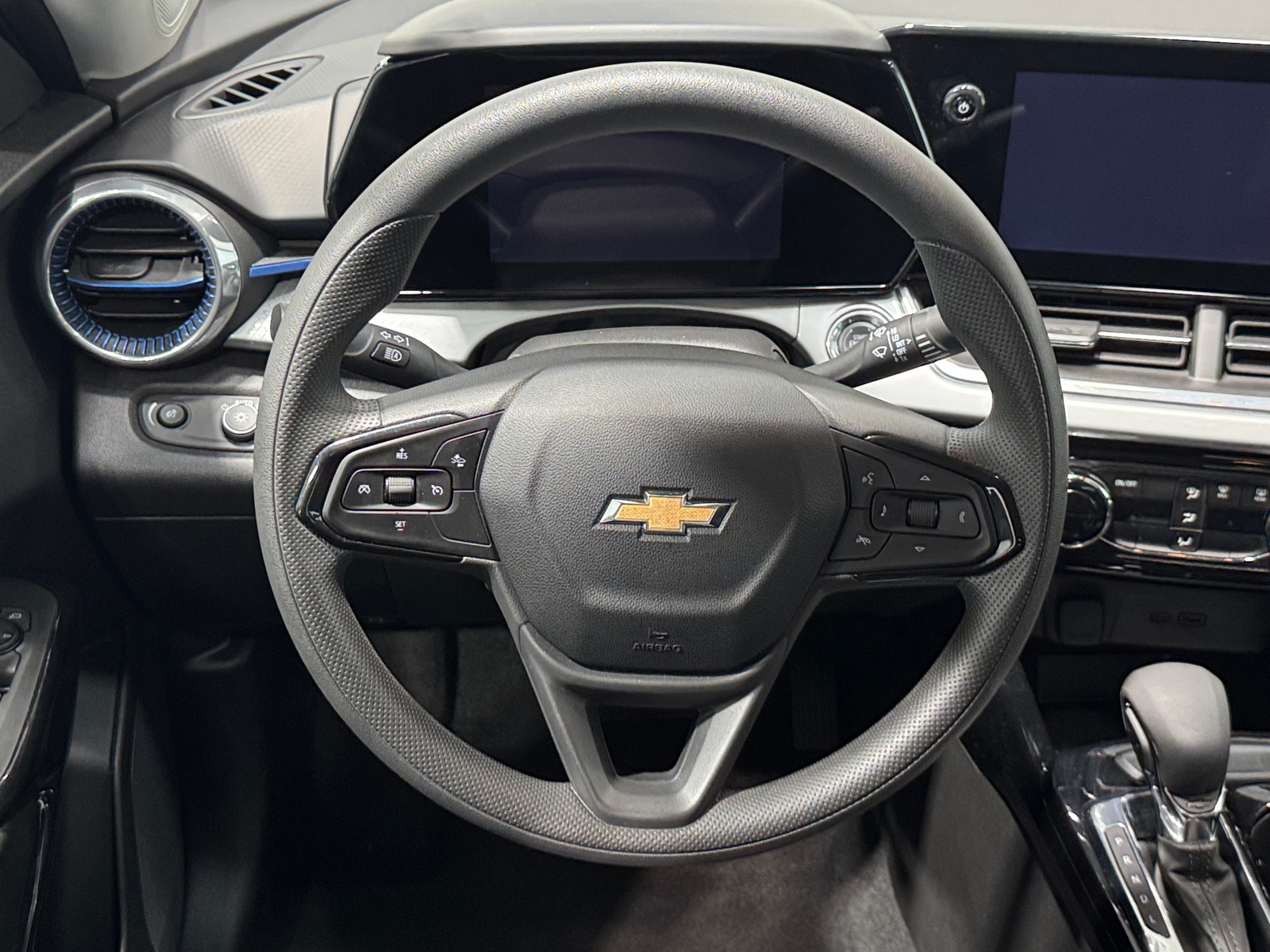 Thumbnail: 2025 Chevrolet Trax - 5