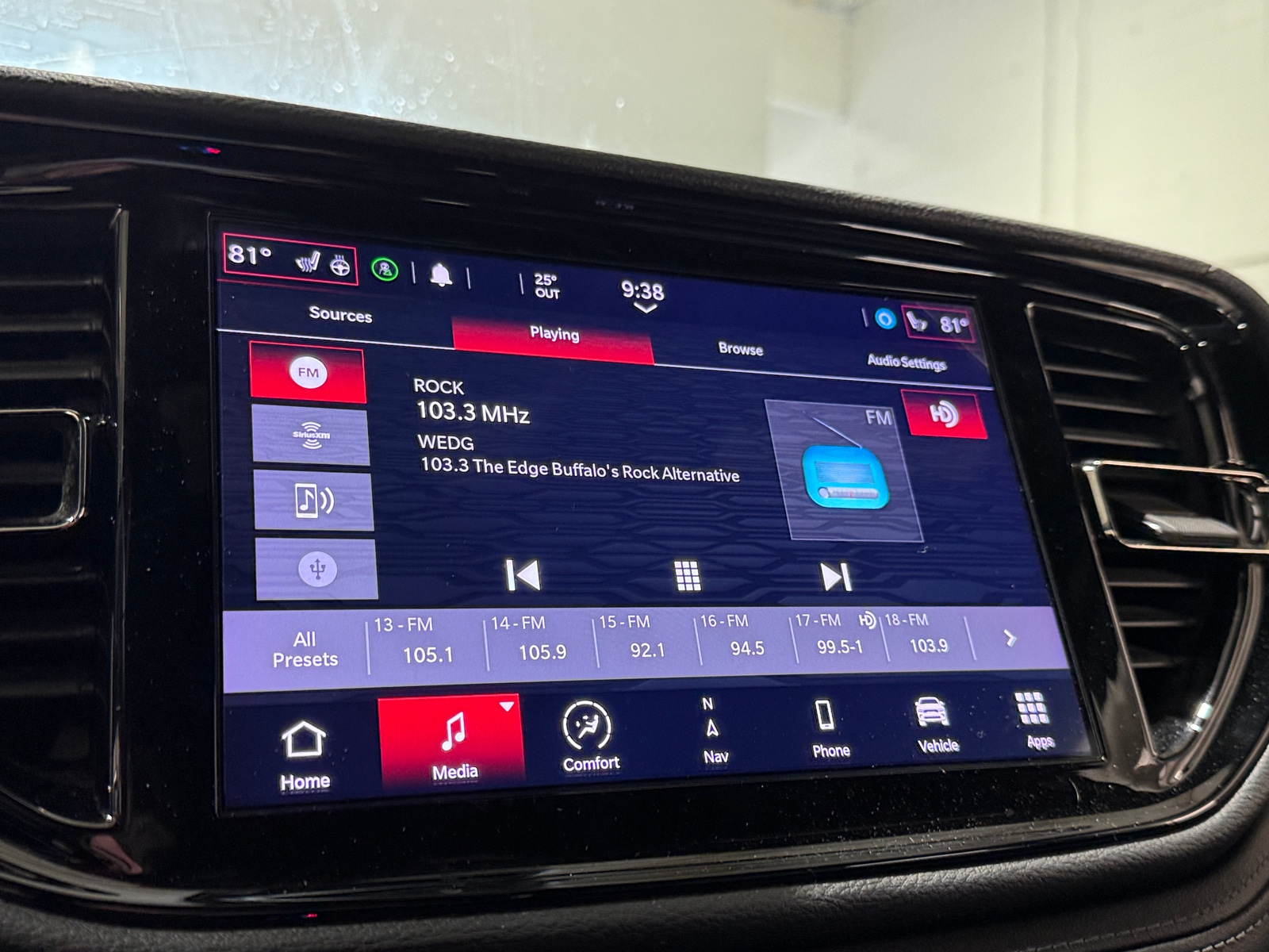 Thumbnail: 2022 Dodge Durango - 3