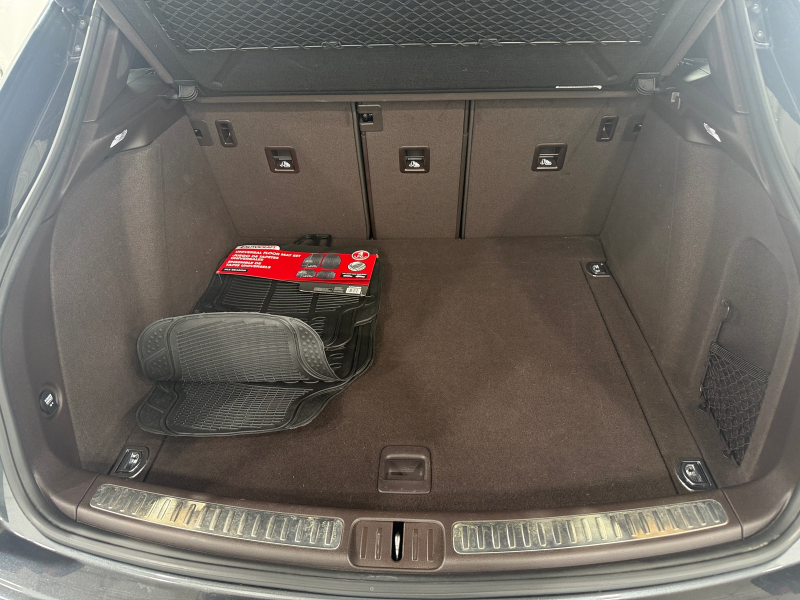 Thumbnail: 2017 Porsche Macan - 6