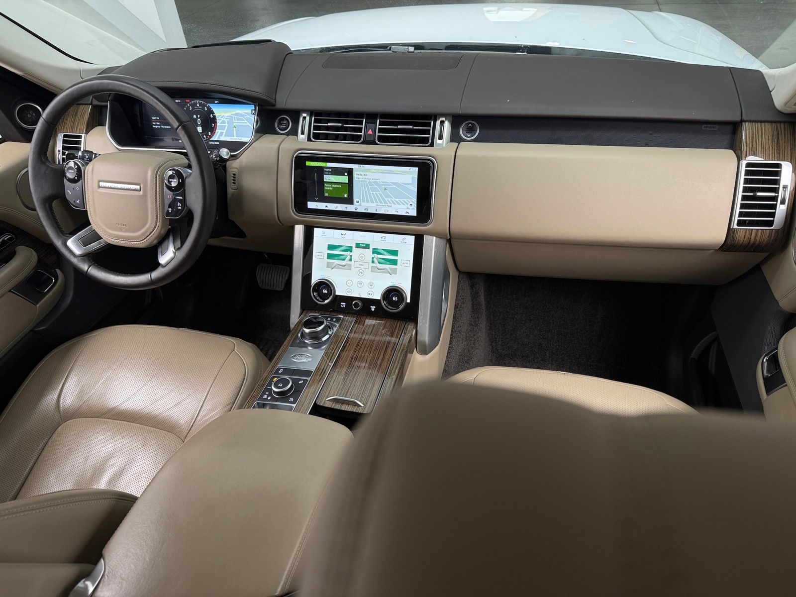 Thumbnail: 2019 Land Rover Range Rover - 2