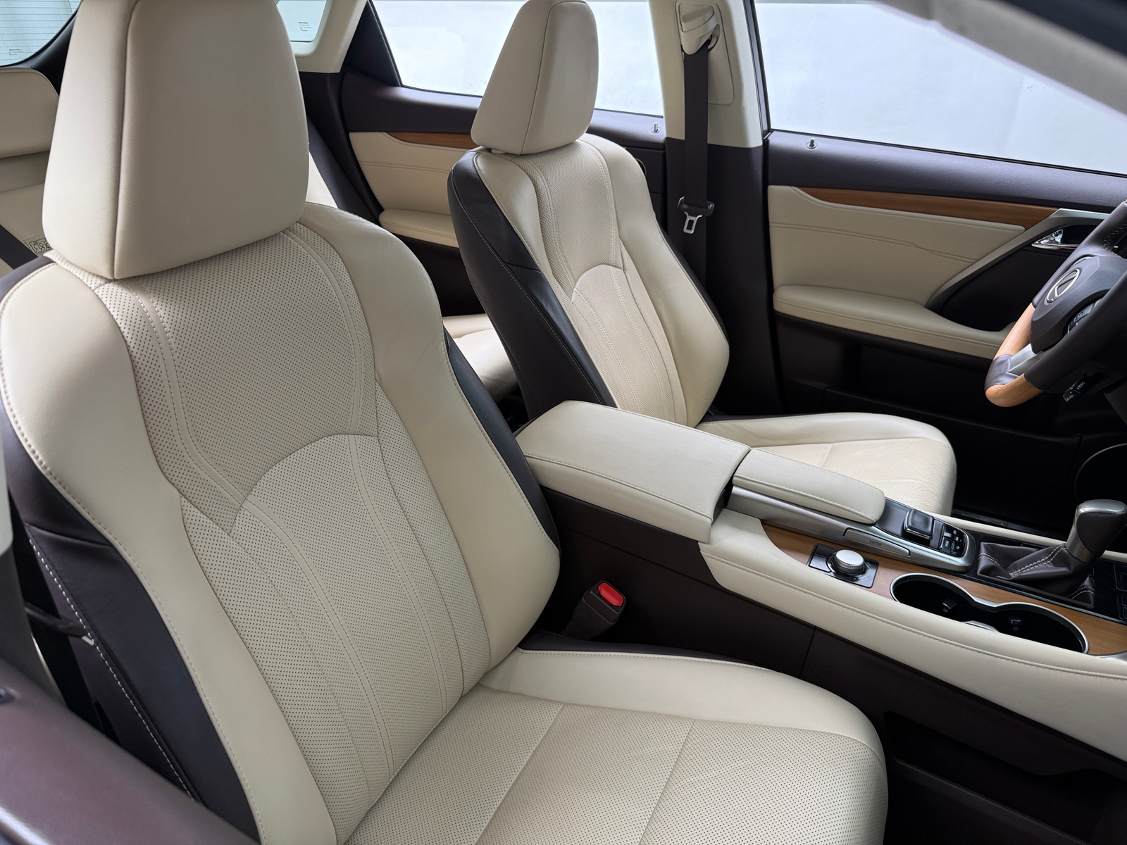 Thumbnail: 2018 Lexus RX - 2