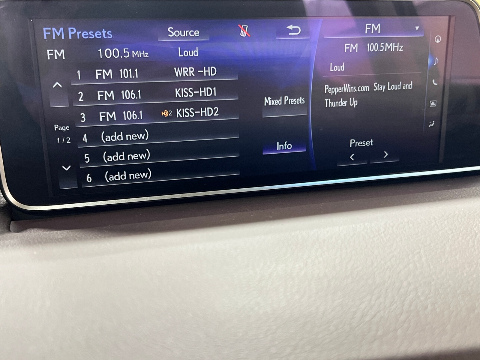 Thumbnail: 2018 Lexus RX - 4