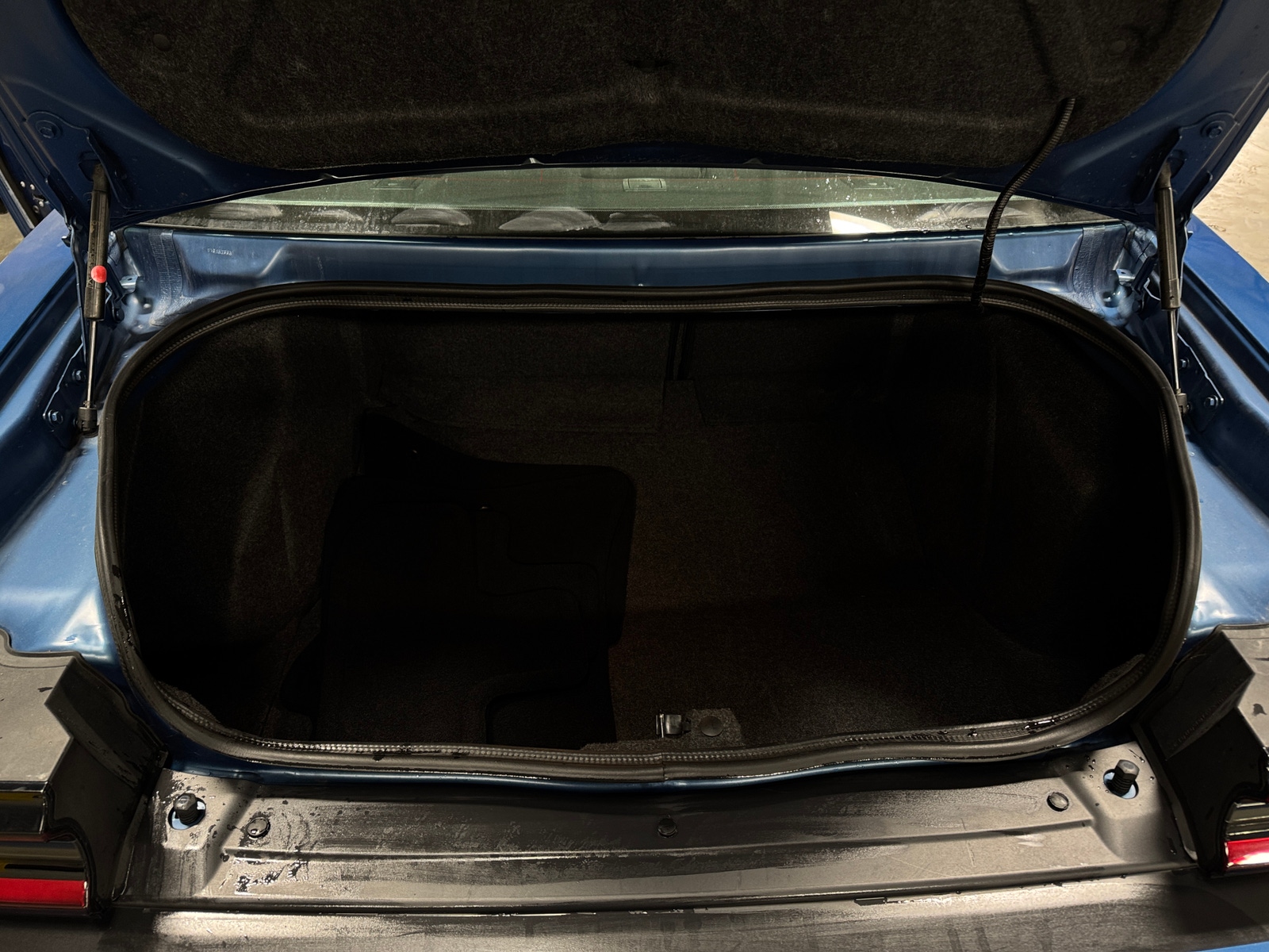 Thumbnail: 2021 Dodge Challenger - 7