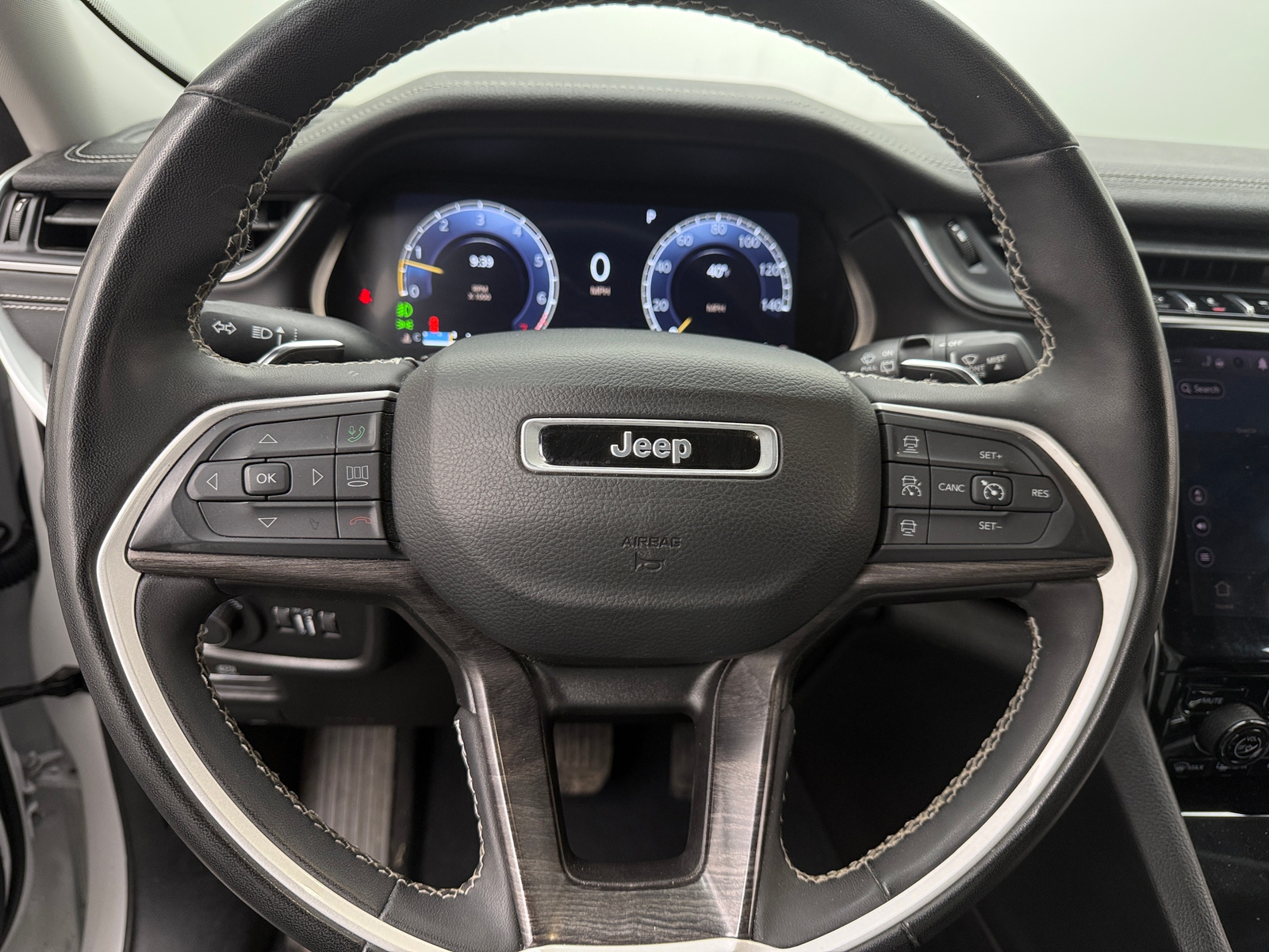 Thumbnail: 2023 Jeep Grand Cherokee - 4