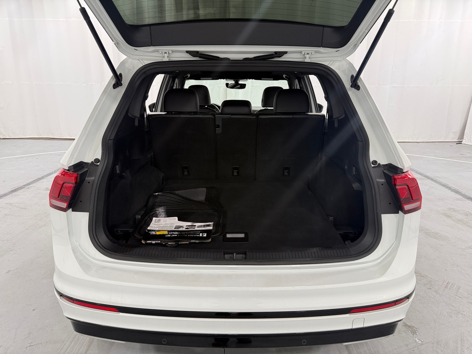 Thumbnail: 2021 Volkswagen Tiguan - 6