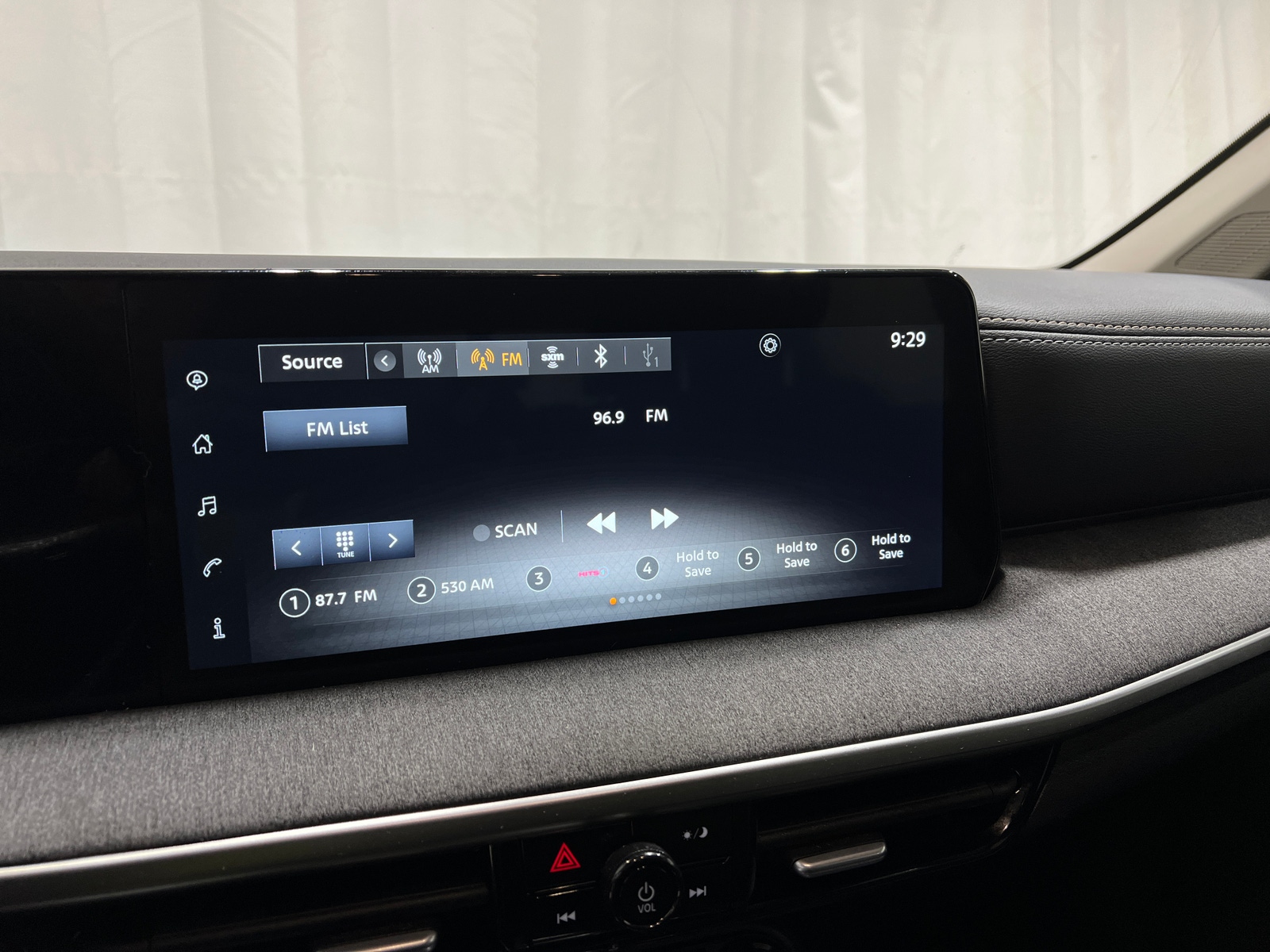 Thumbnail: 2025 Nissan Kicks - 4