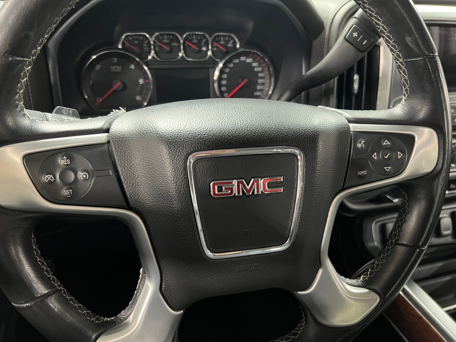 Thumbnail: 2015 GMC Sierra 1500 - 4