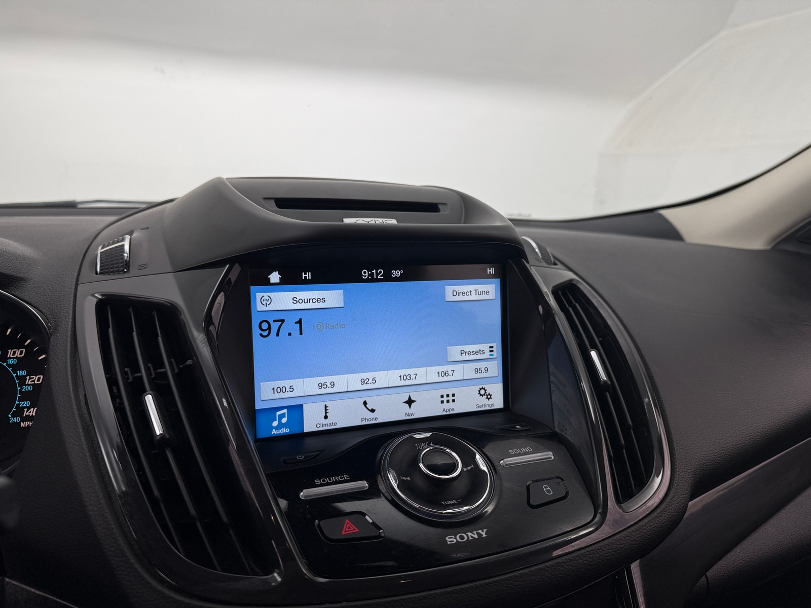 Thumbnail: 2016 Ford Escape - 3