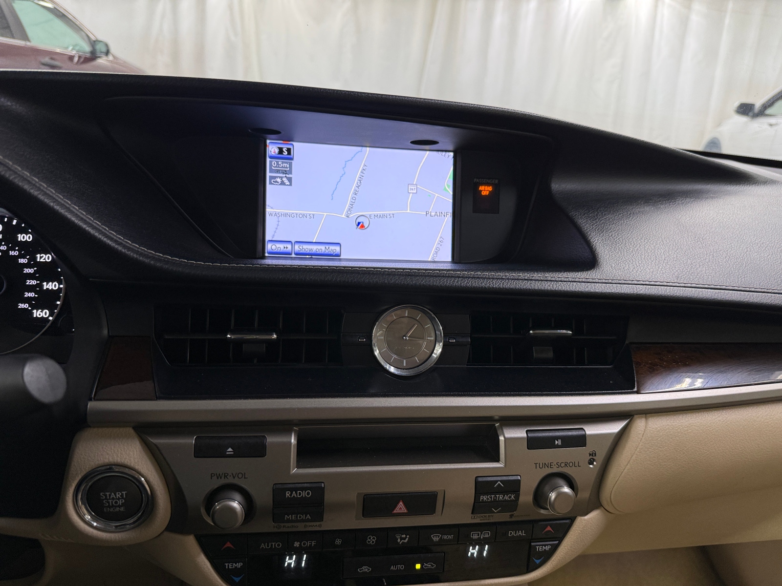 Thumbnail: 2013 Lexus ES - 3