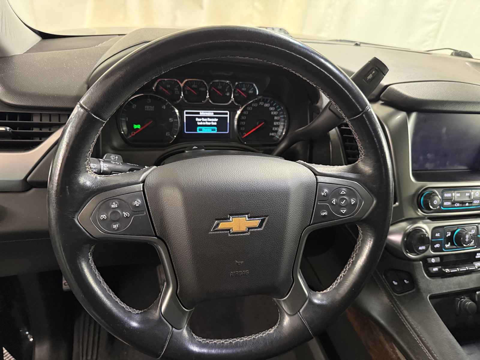 Thumbnail: 2019 Chevrolet Suburban - 4