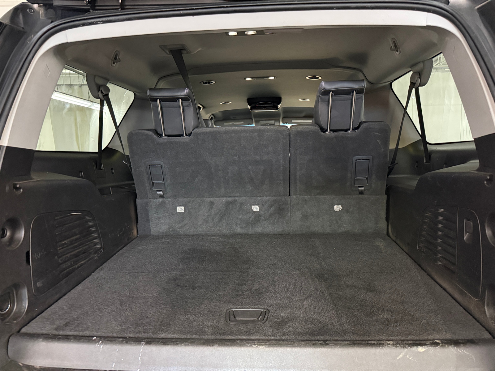 Thumbnail: 2019 Chevrolet Suburban - 6