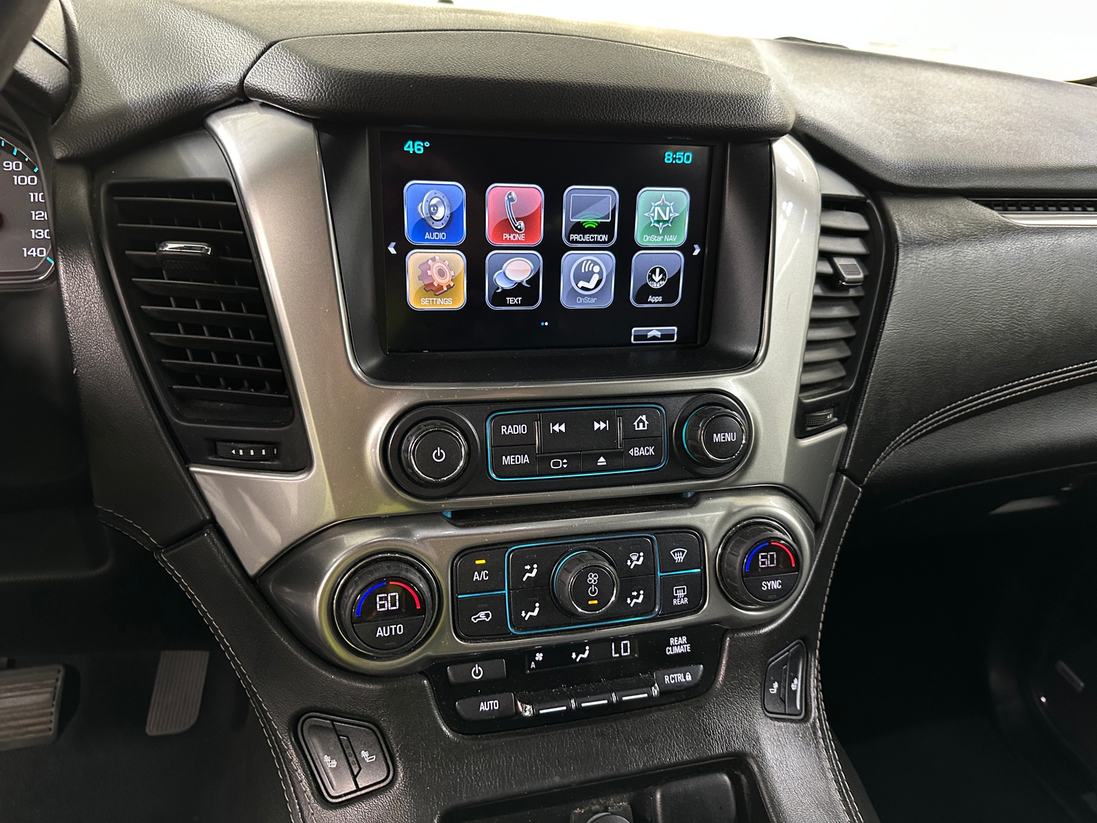 Thumbnail: 2019 Chevrolet Suburban - 3