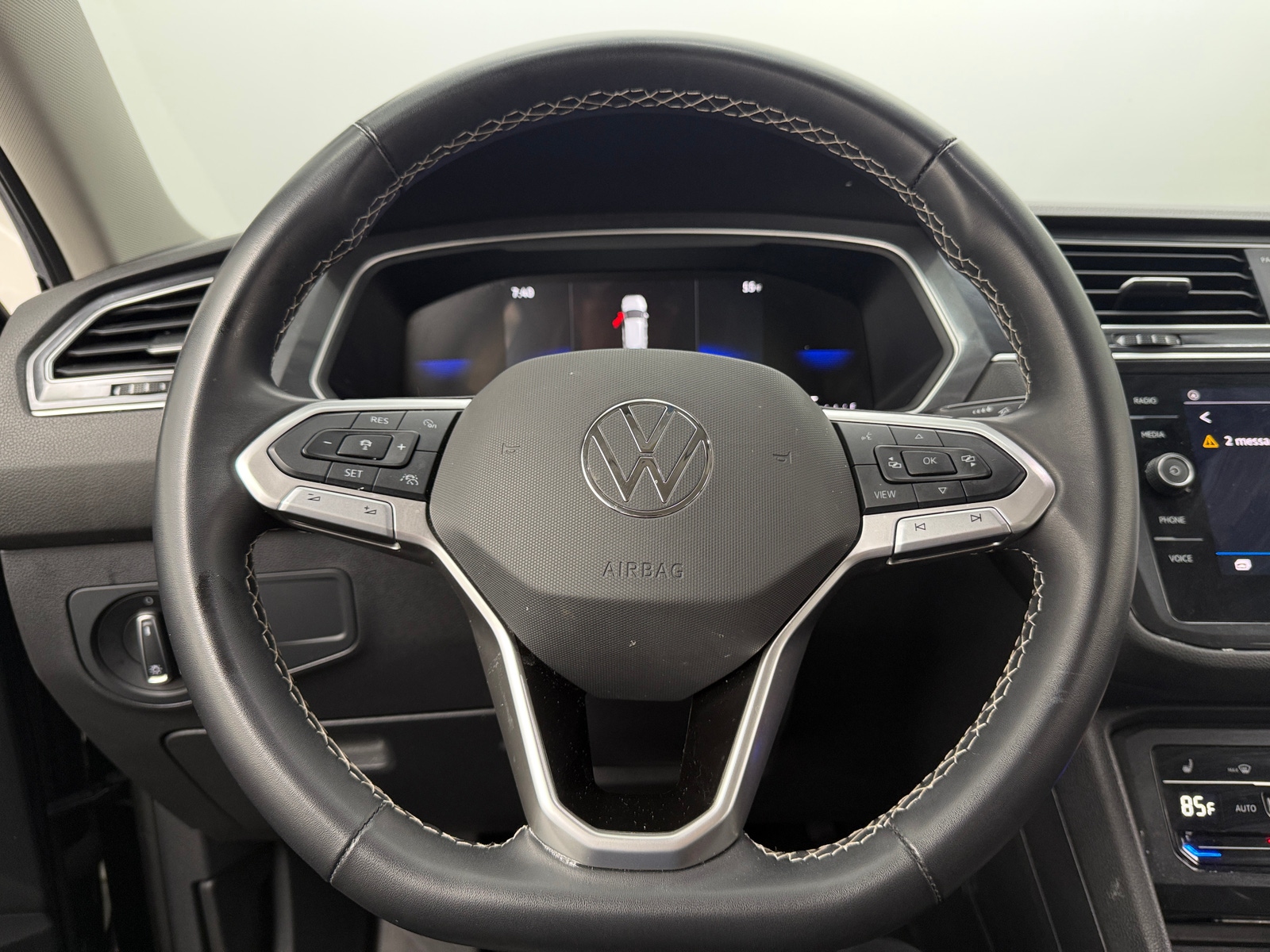 Thumbnail: 2024 Volkswagen Tiguan - 4