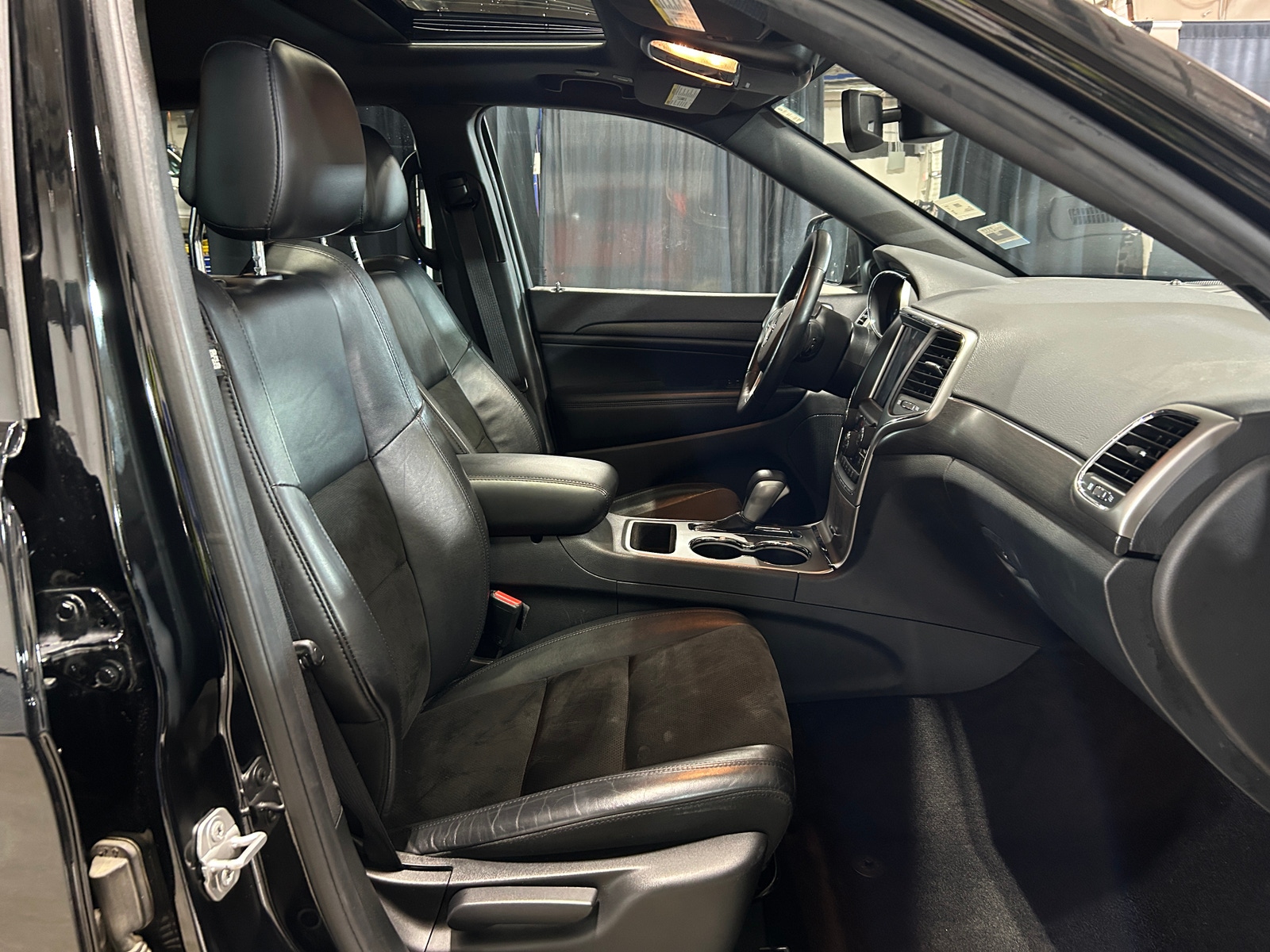 Thumbnail: 2018 Jeep Grand Cherokee - 2