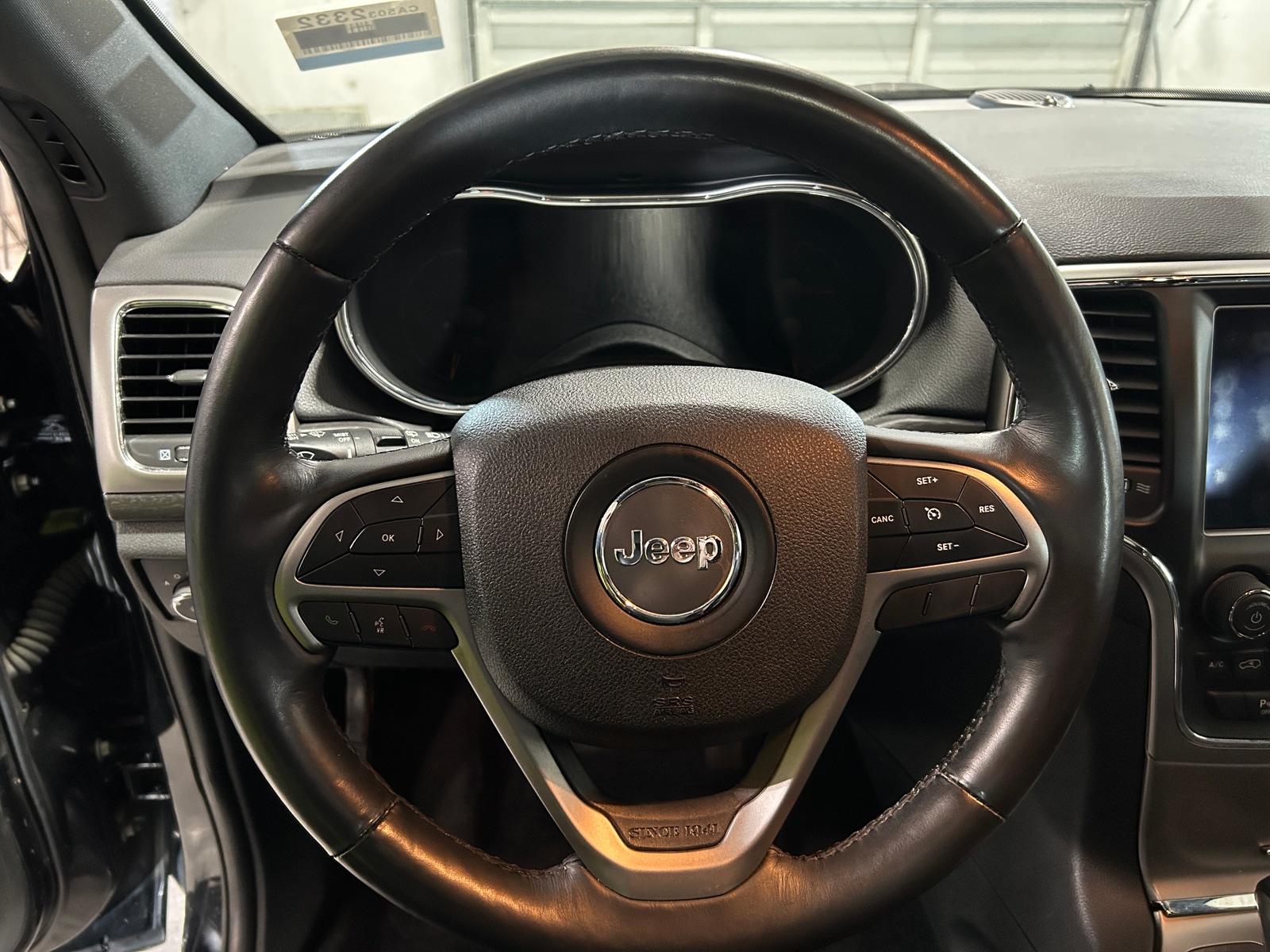 Thumbnail: 2018 Jeep Grand Cherokee - 5