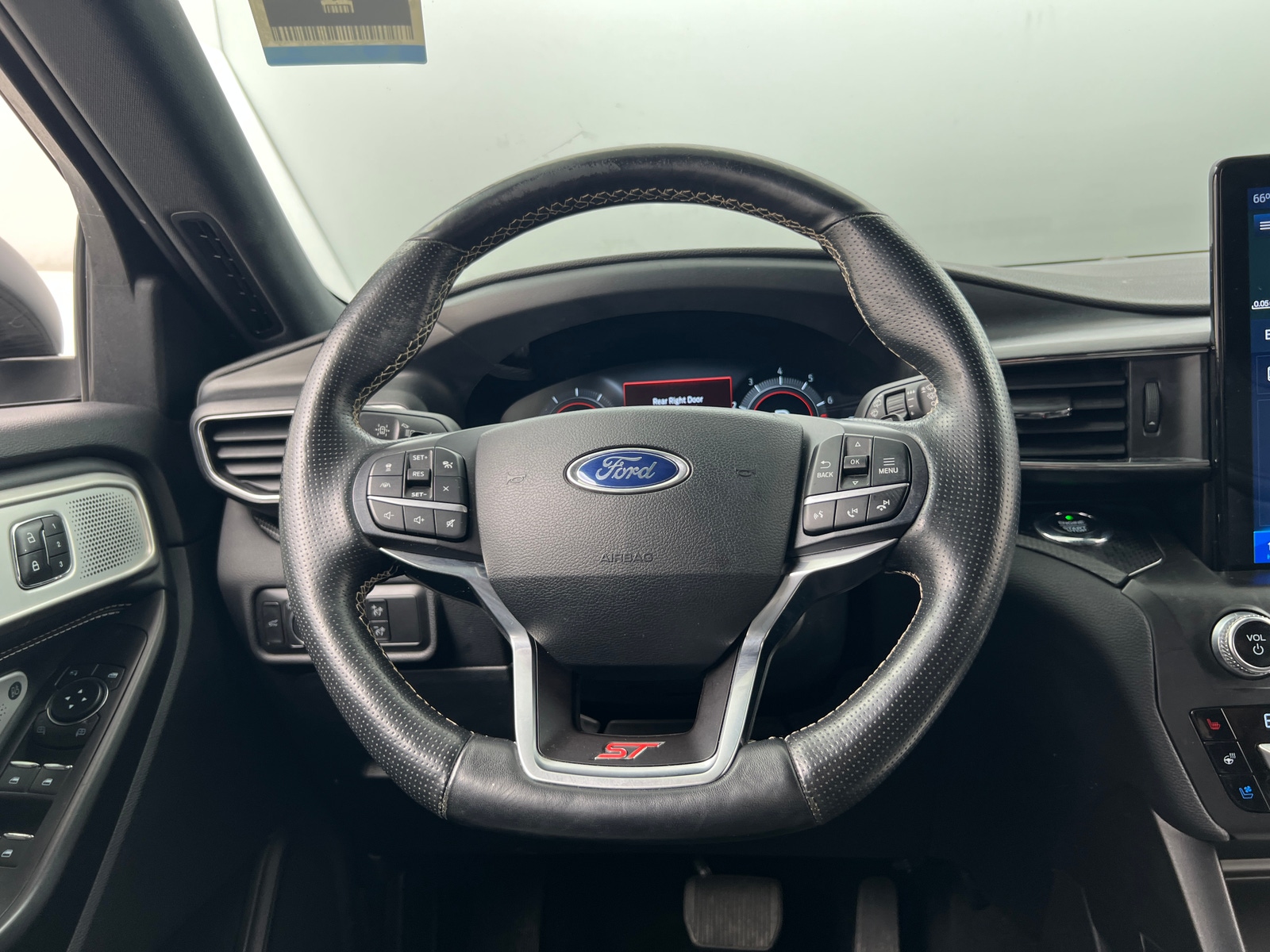 Thumbnail: 2020 Ford Explorer - 4